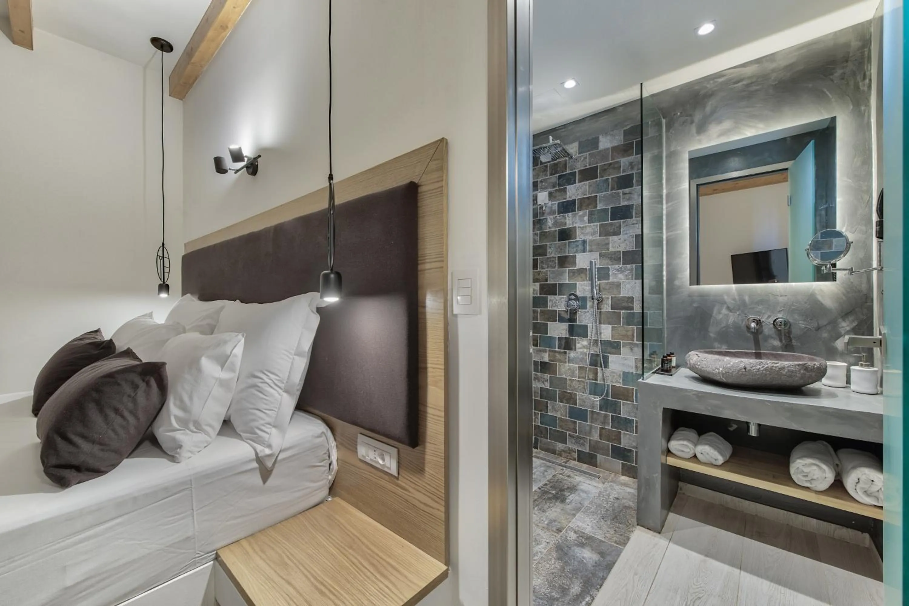 Aliv stone suites & spa