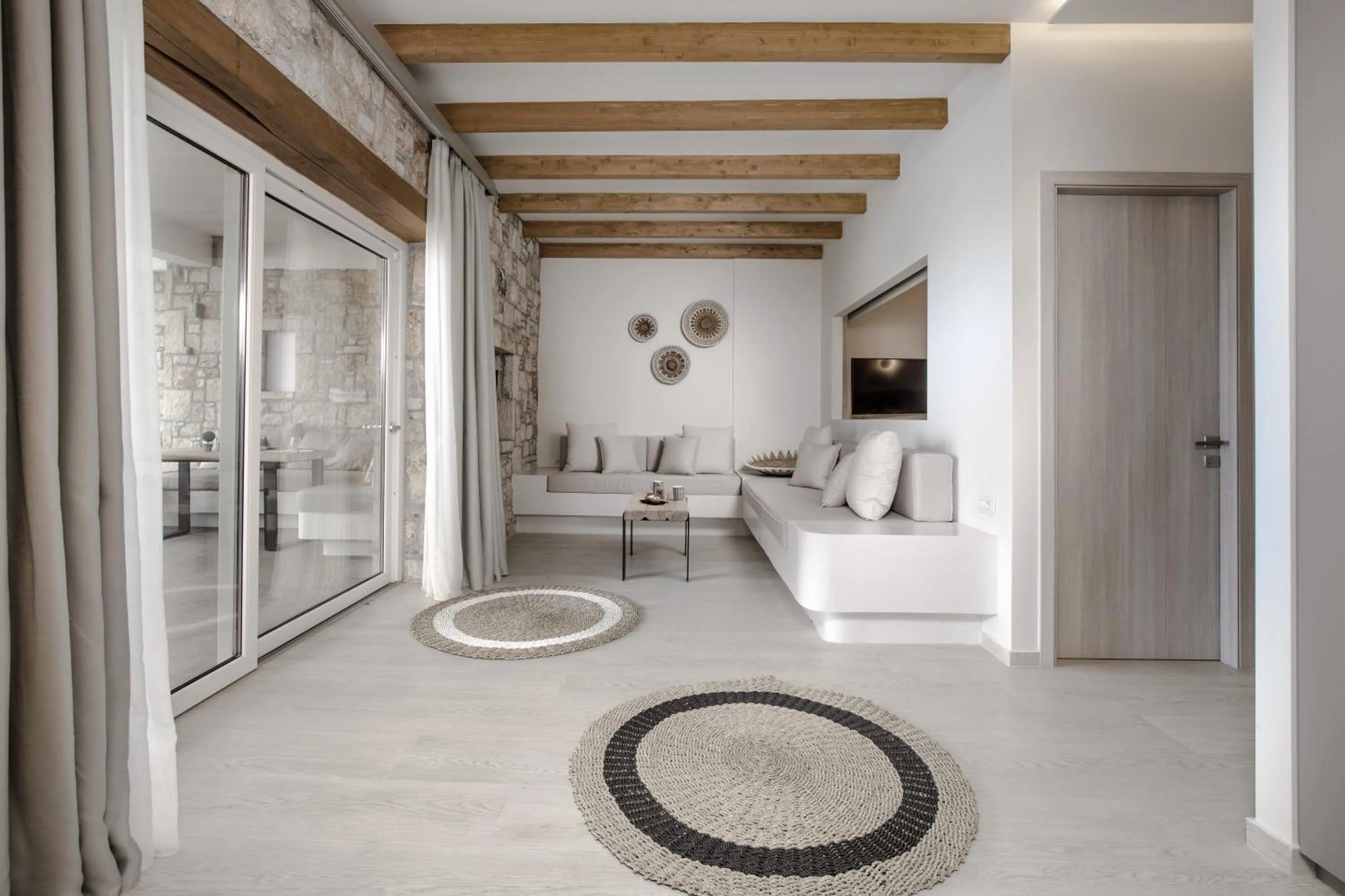 Aliv stone suites & spa