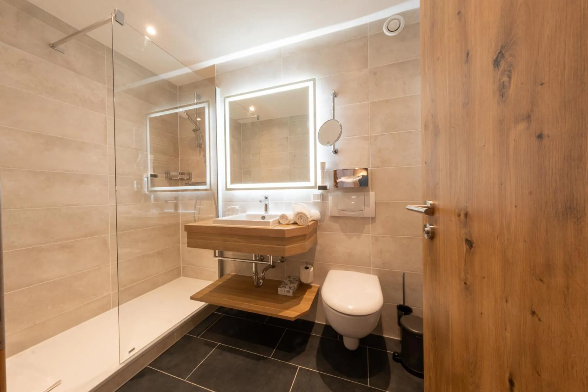 Bathroom in Hotels am Kranichsee