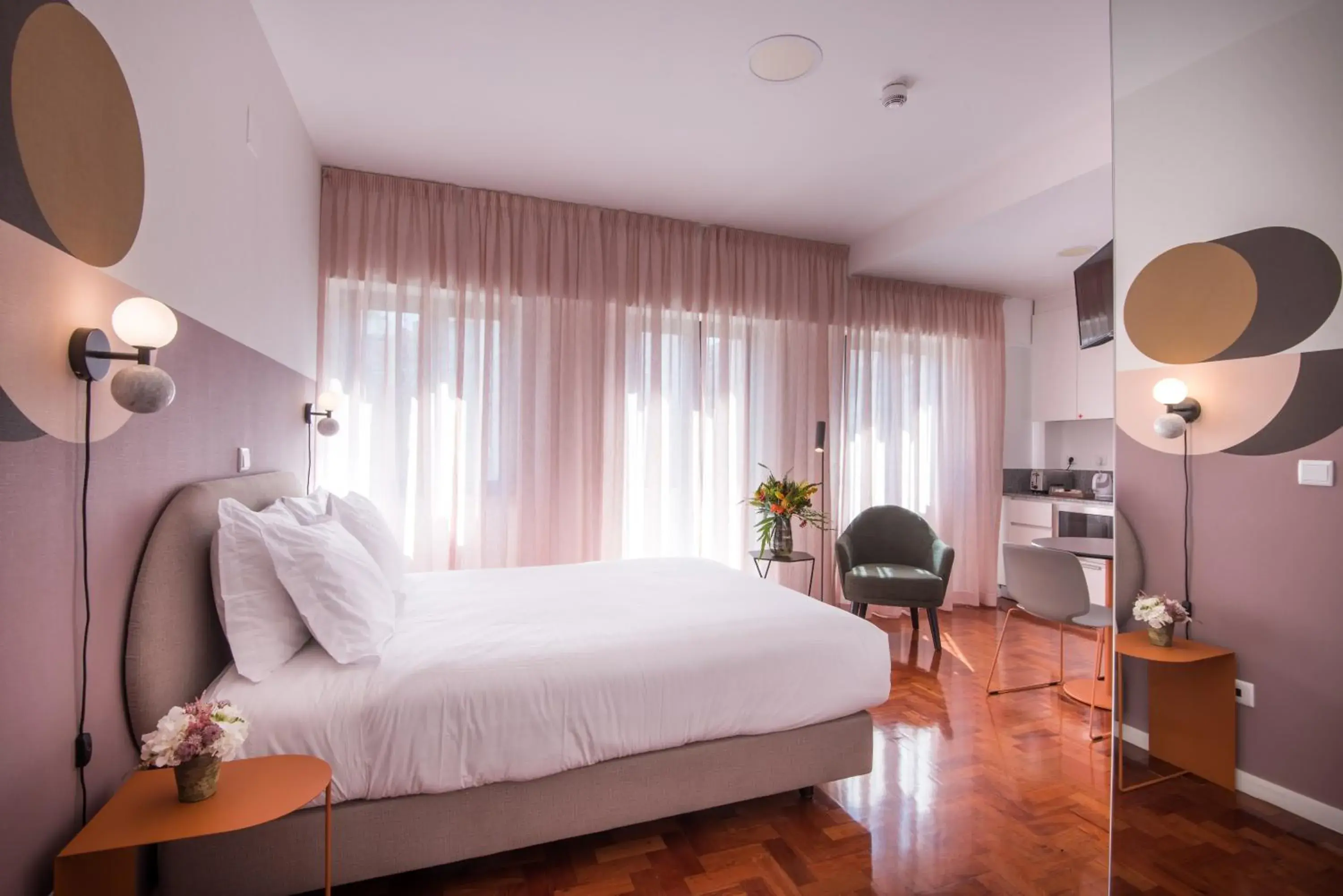 Bedroom, Bed in Lisbon Serviced Apartments - Campos Bedroom, Bed in Lisbon Serviced Apartments - Campos