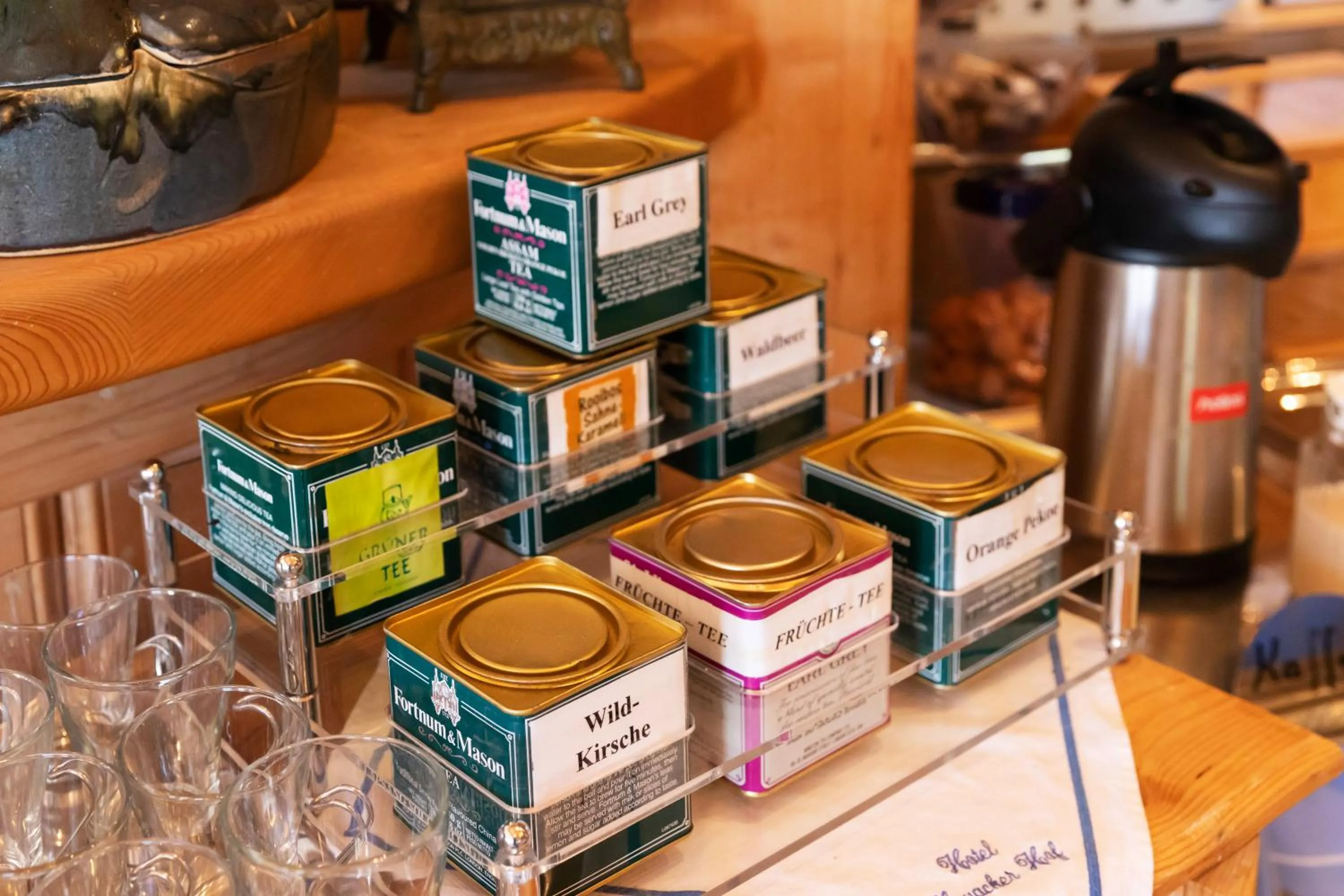 Buffet breakfast in Hotel Hoyacker Hof