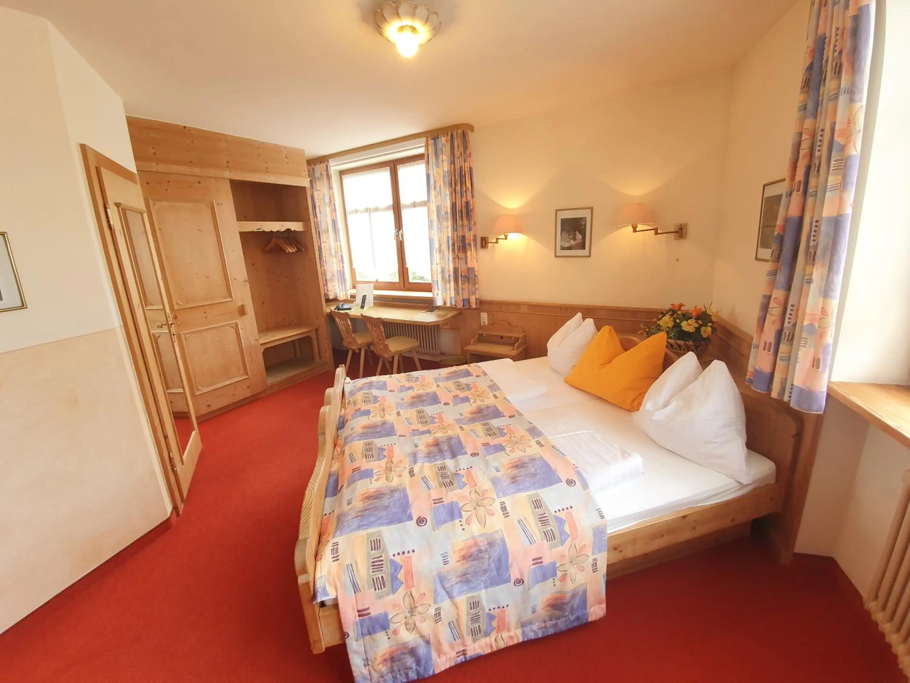 Photo of the whole room, Bed in Hotel Hoyacker Hof