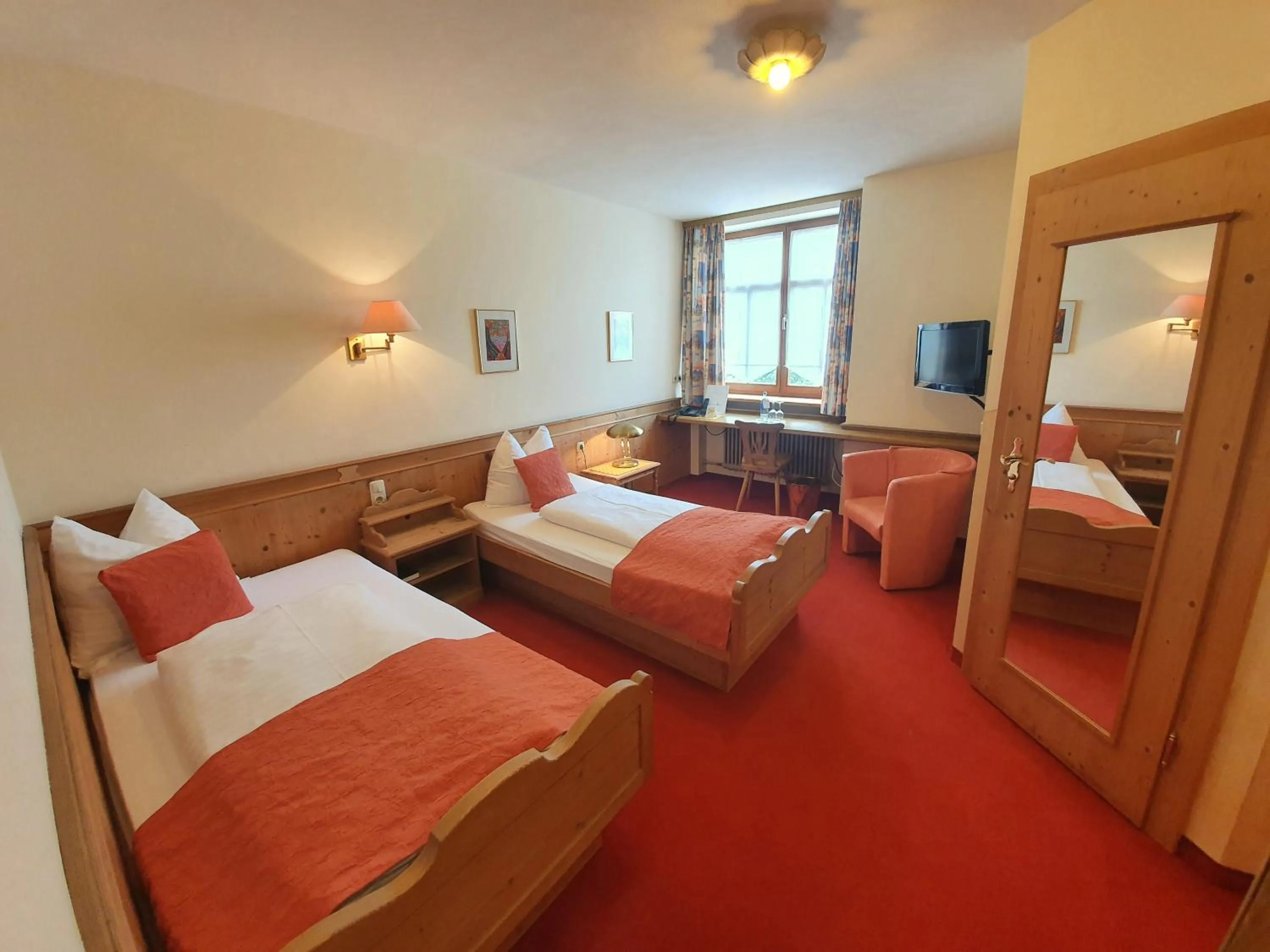 Photo of the whole room, Bed in Hotel Hoyacker Hof