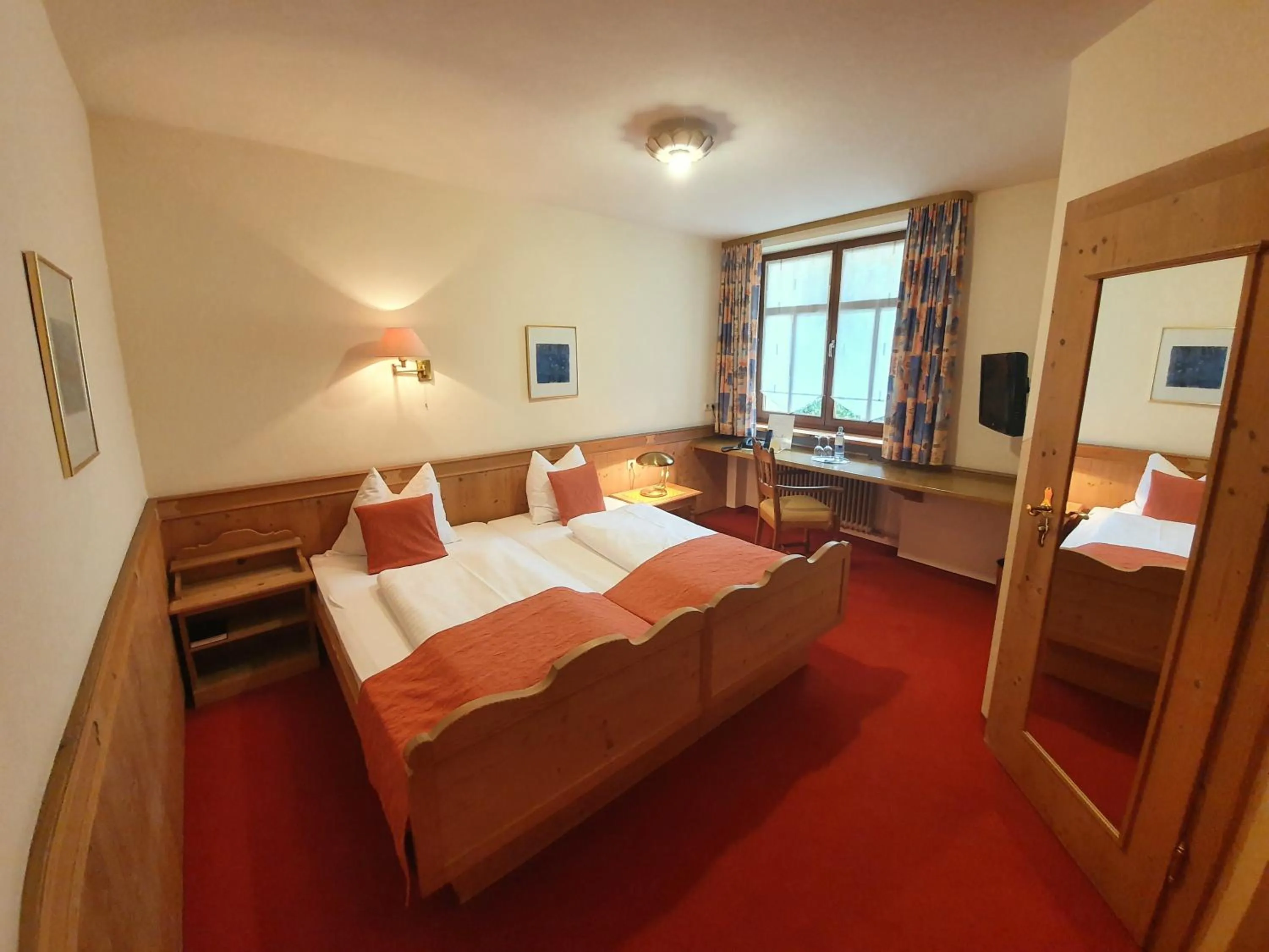 Photo of the whole room, Bed in Hotel Hoyacker Hof