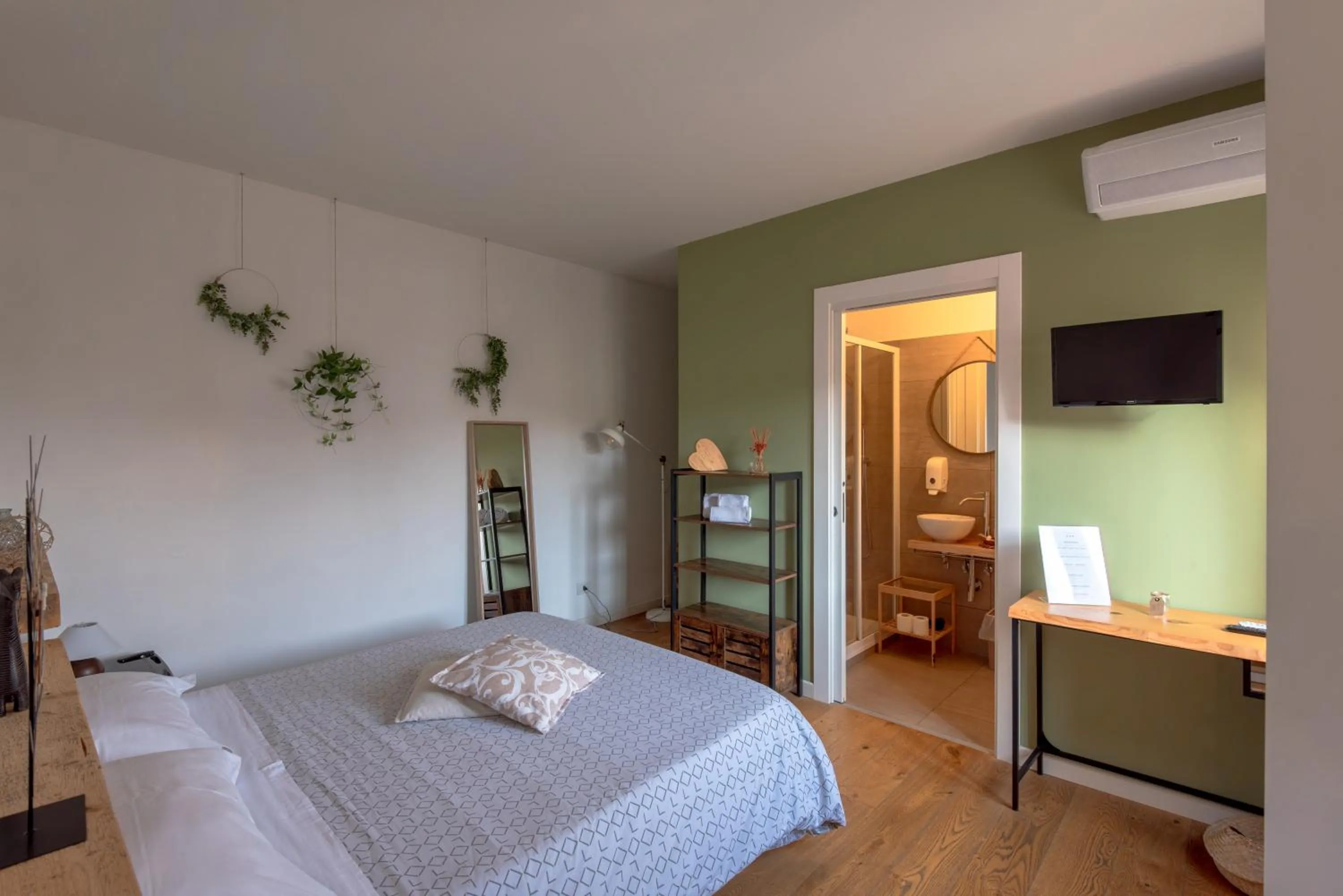 TV and multimedia, Bed in BACARìA BED&BREAKFAST