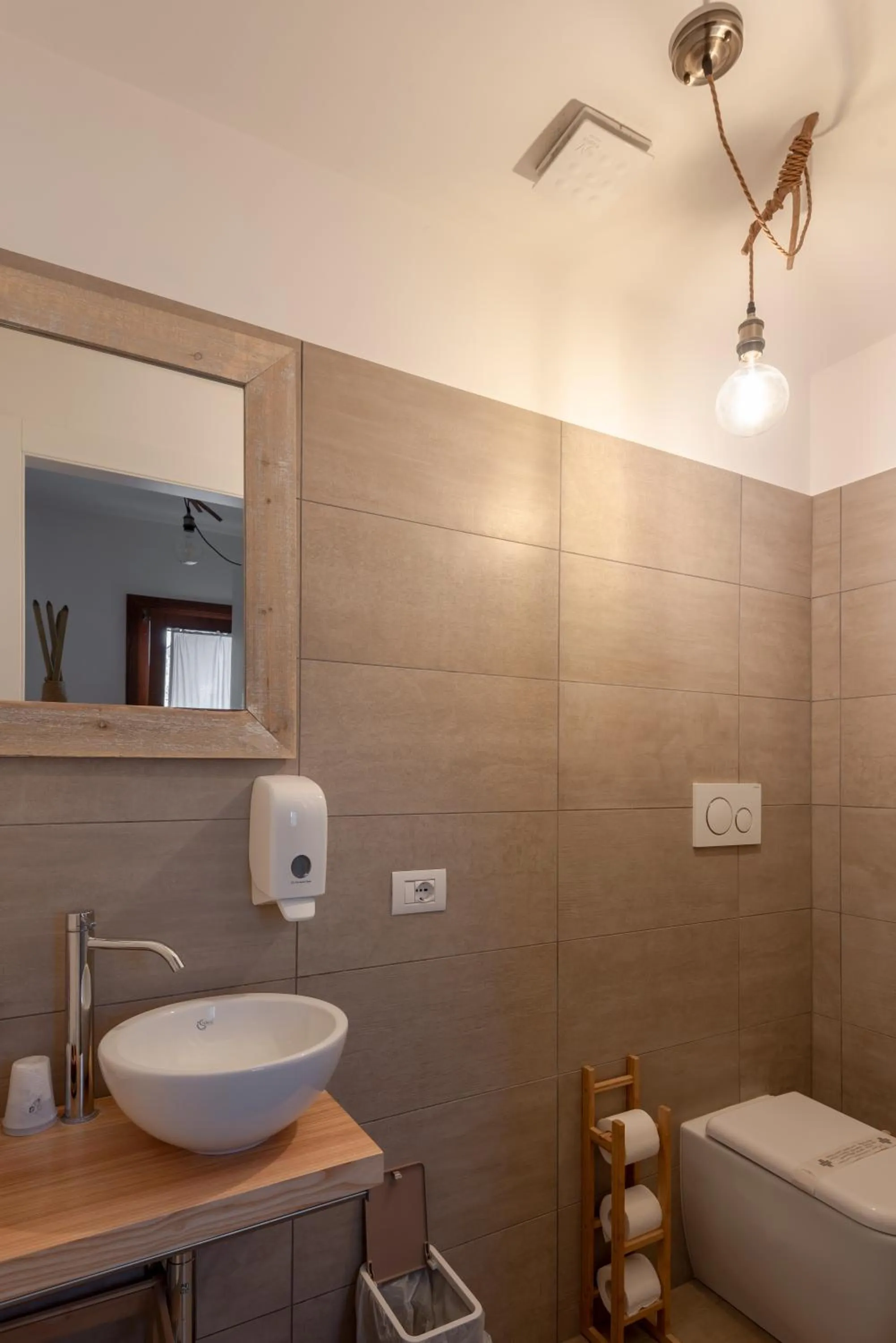 Shower in BACARìA BED&BREAKFAST