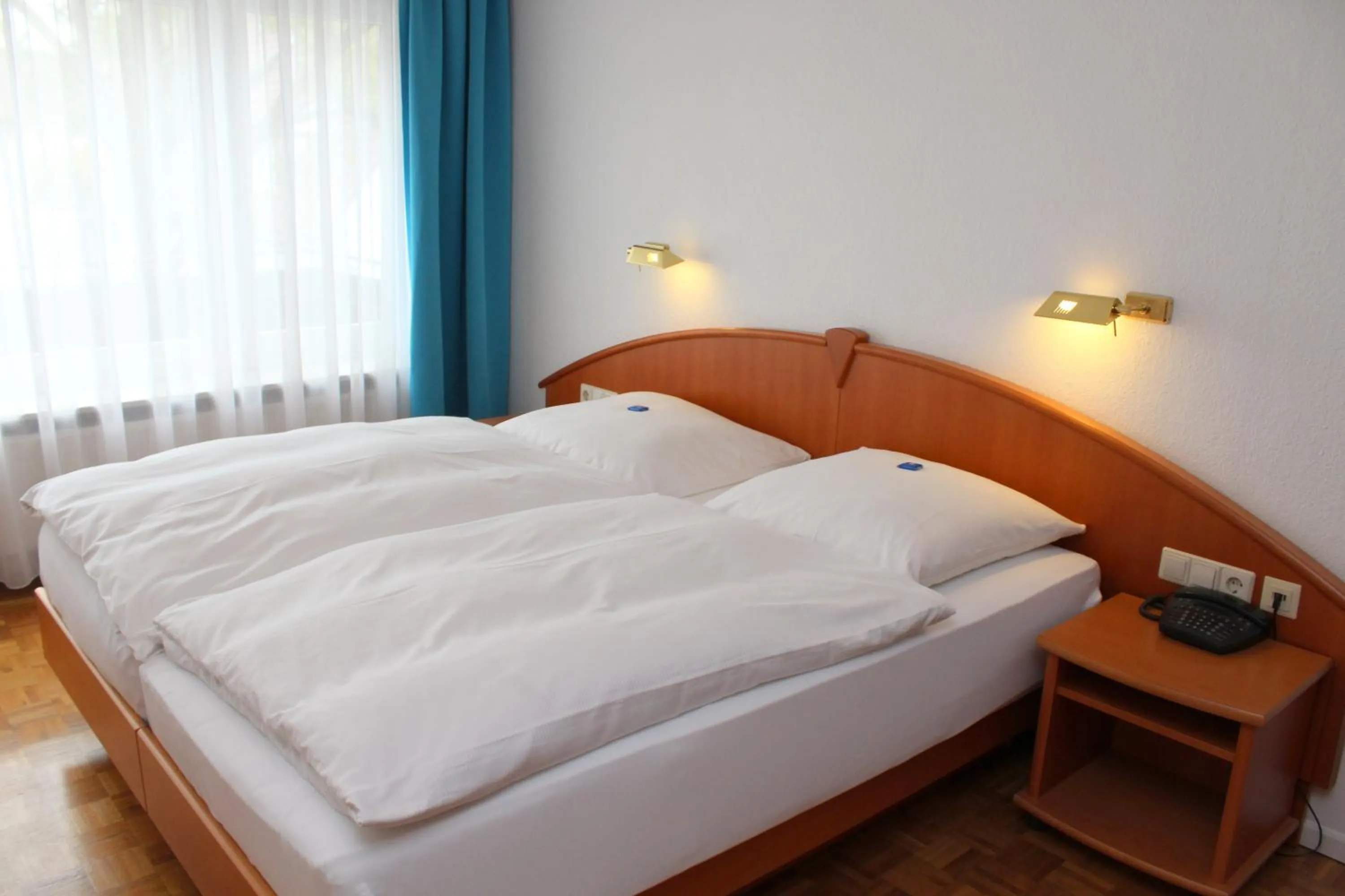 Bedroom, Bed in Hotel Sonne