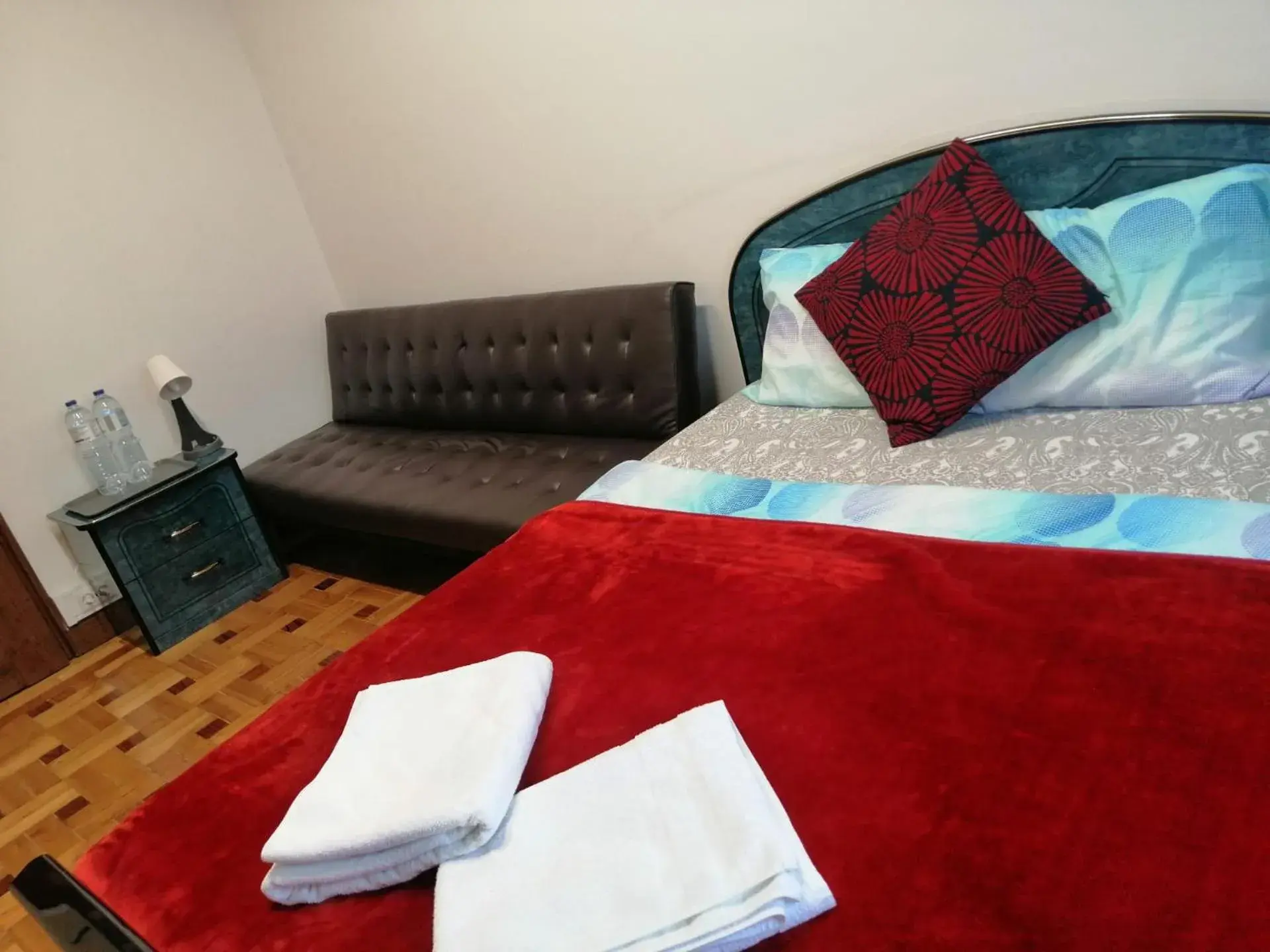 Queen Room with Garden View in Sasimi Nice Hostel Queen Room with Garden View in Sasimi Nice Hostel