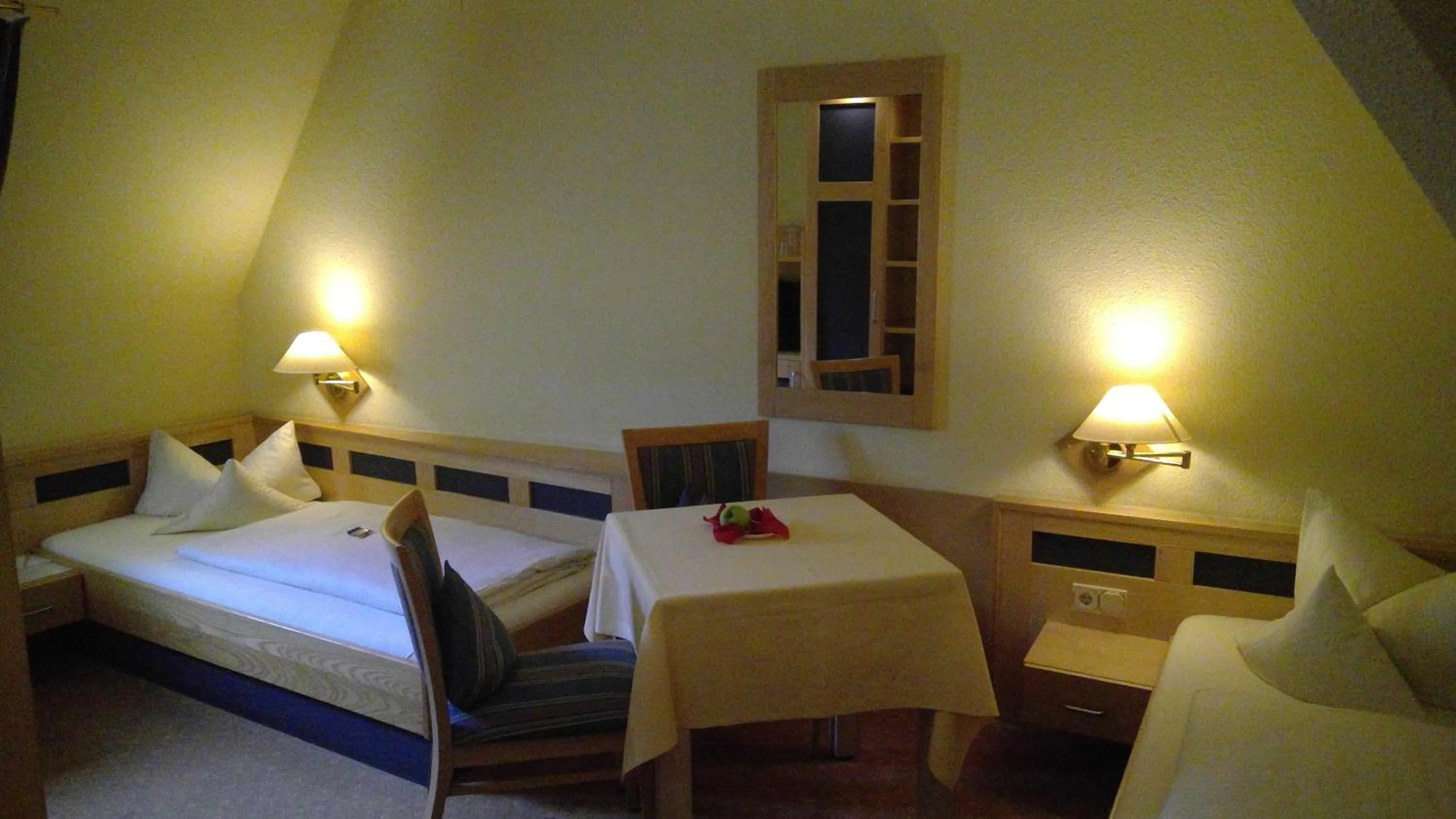 Staff, Bed in Hotel Augsburger Hof