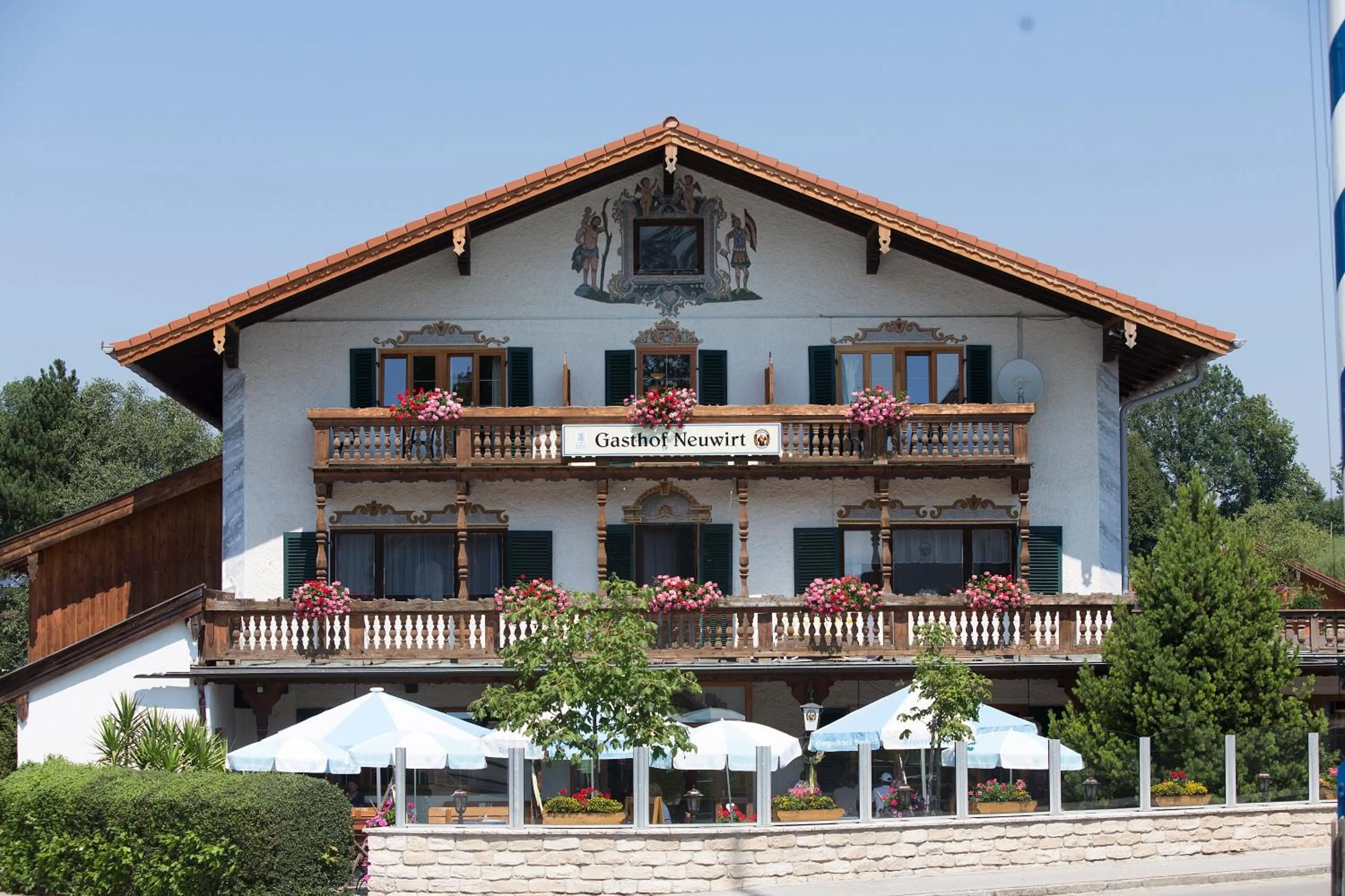 Property building in Hotel Gasthof Neuwirt