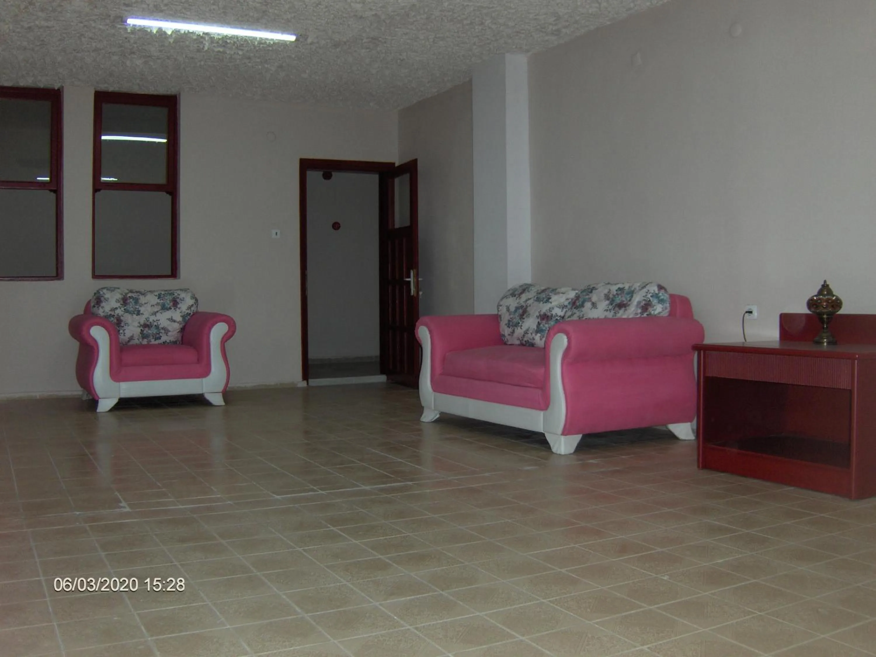 Seating area, Bed in Odessa Otel Avsallar