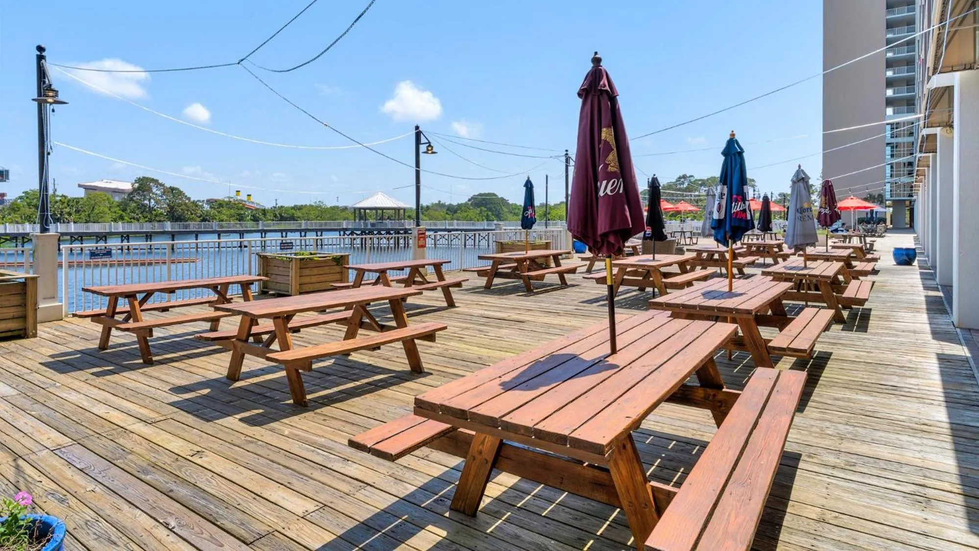 Laketown Wharf 335! 1 BD, 2 Bathroom with Amazing Amenities