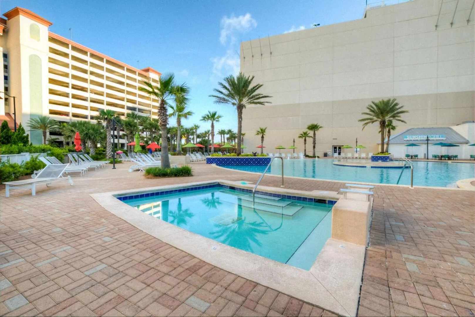 Laketown Wharf 335! 1 BD, 2 Bathroom with Amazing Amenities
