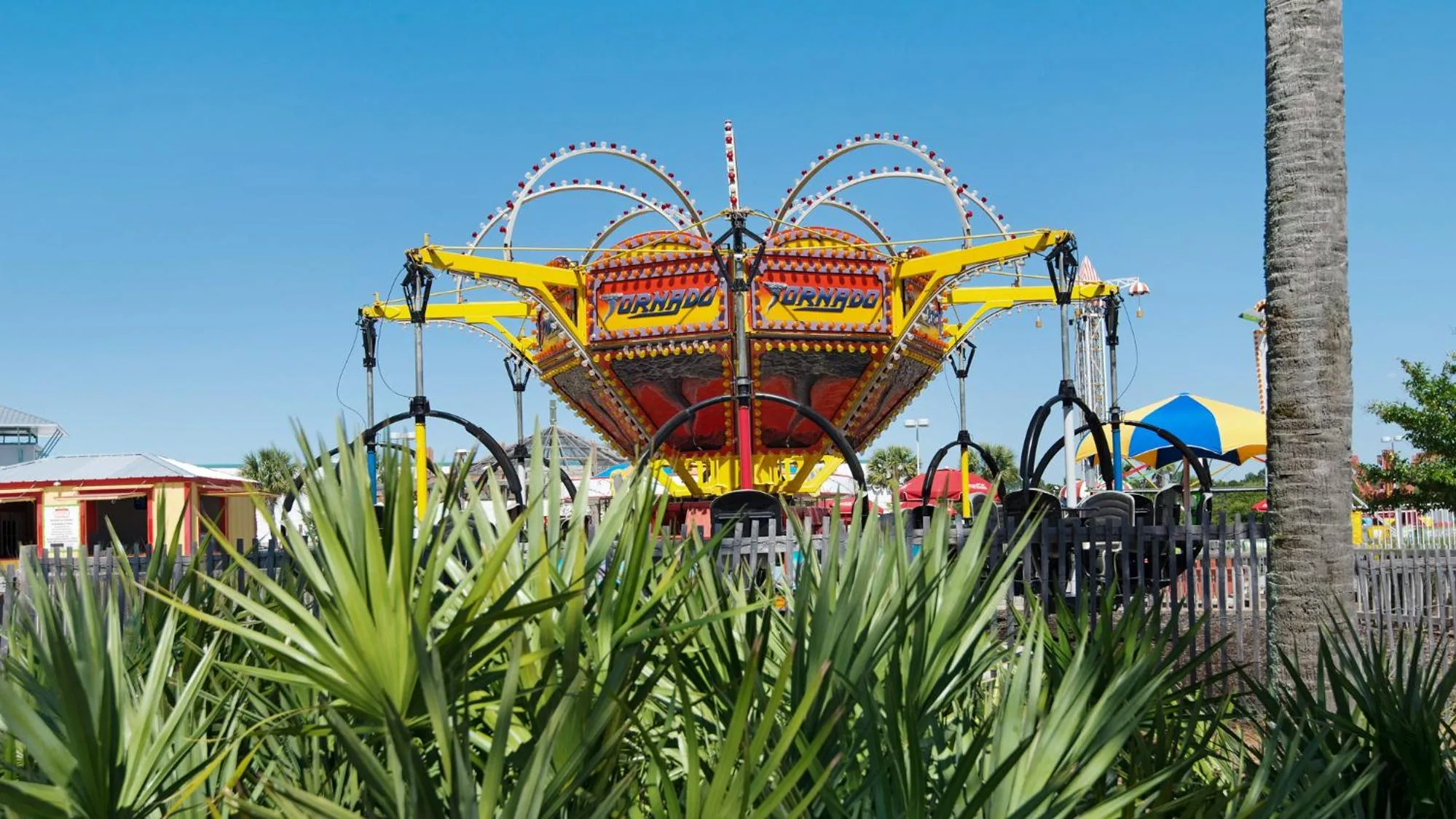 Laketown Wharf 335! 1 BD, 2 Bathroom with Amazing Amenities