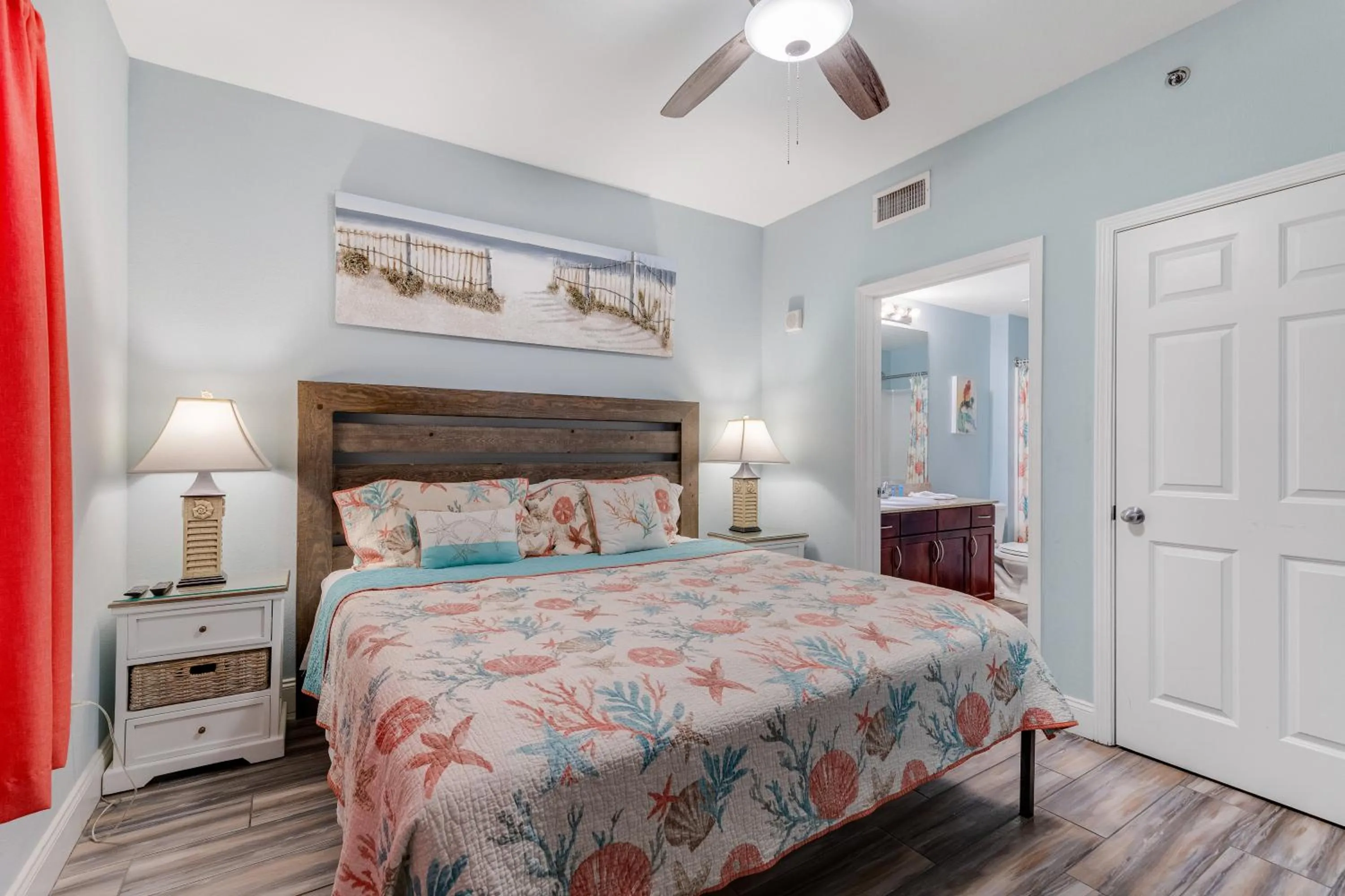 Bed in Laketown Wharf 335! 1 BD, 2 Bathroom with Amazing Amenities