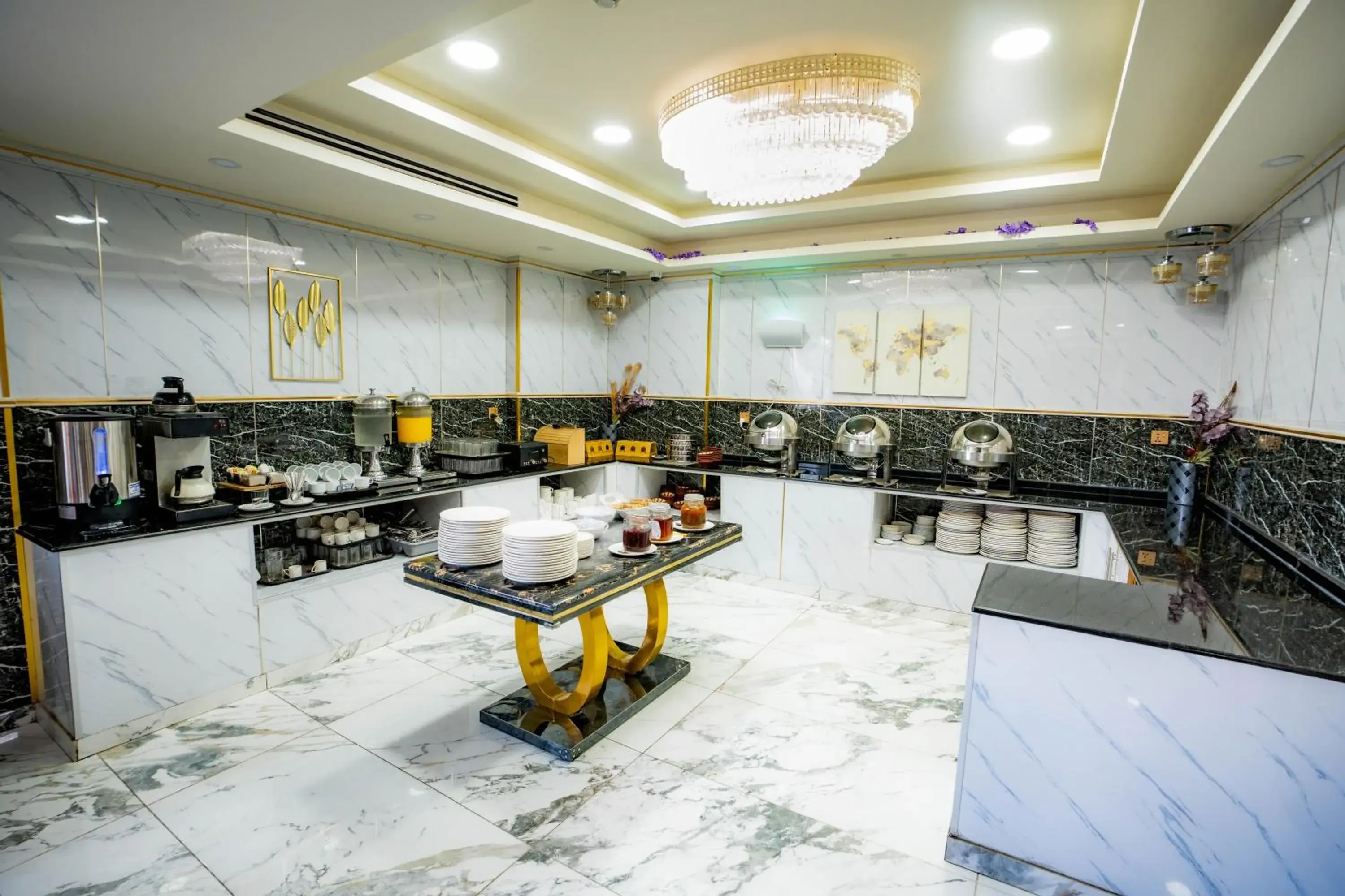 Restaurant/places to eat in Jordan Seasons Hotel Restaurant/places to eat in Jordan Seasons Hotel