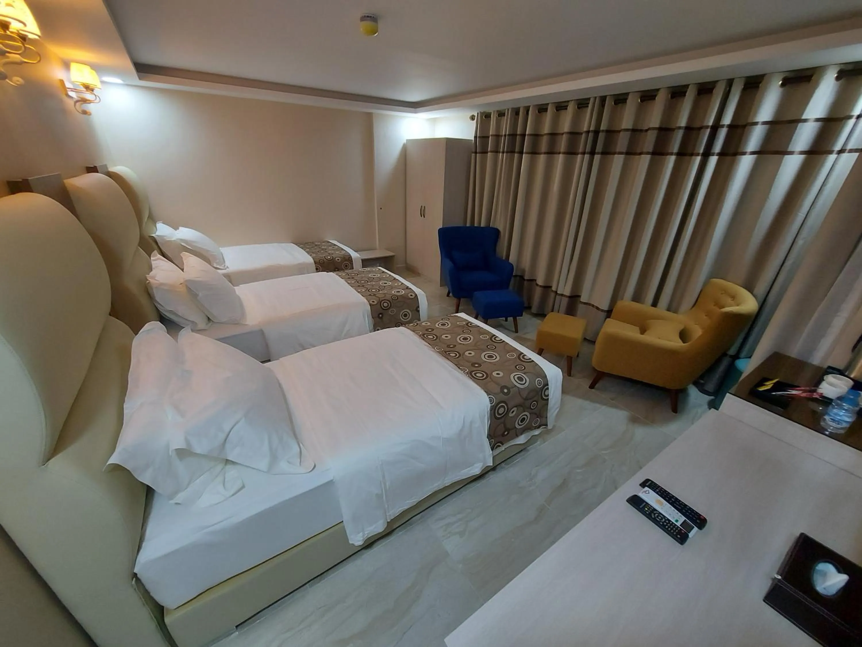 City view, Bed in Jordan Seasons Hotel