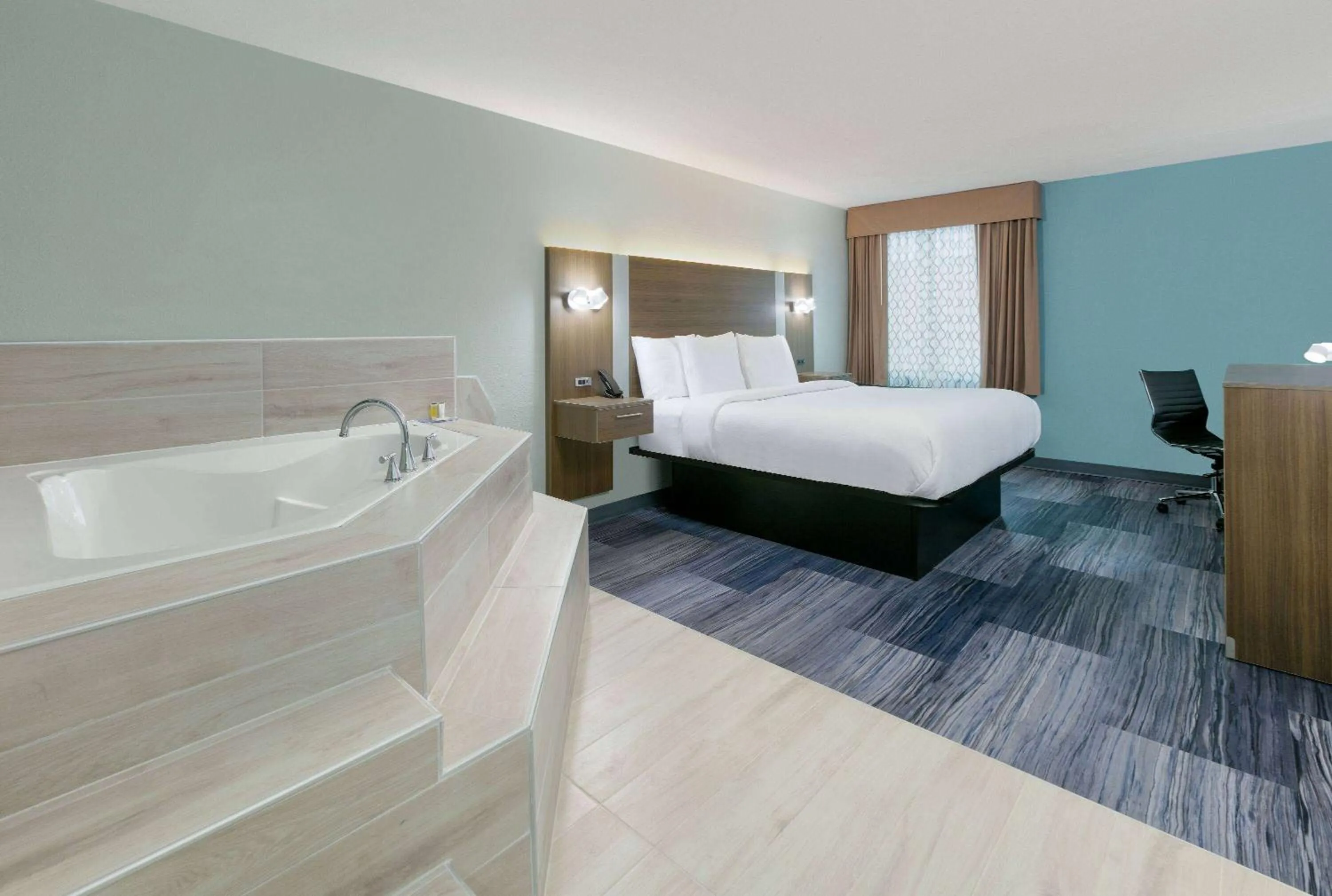 Bed in Baymont by Wyndham Chattanooga Eastridge