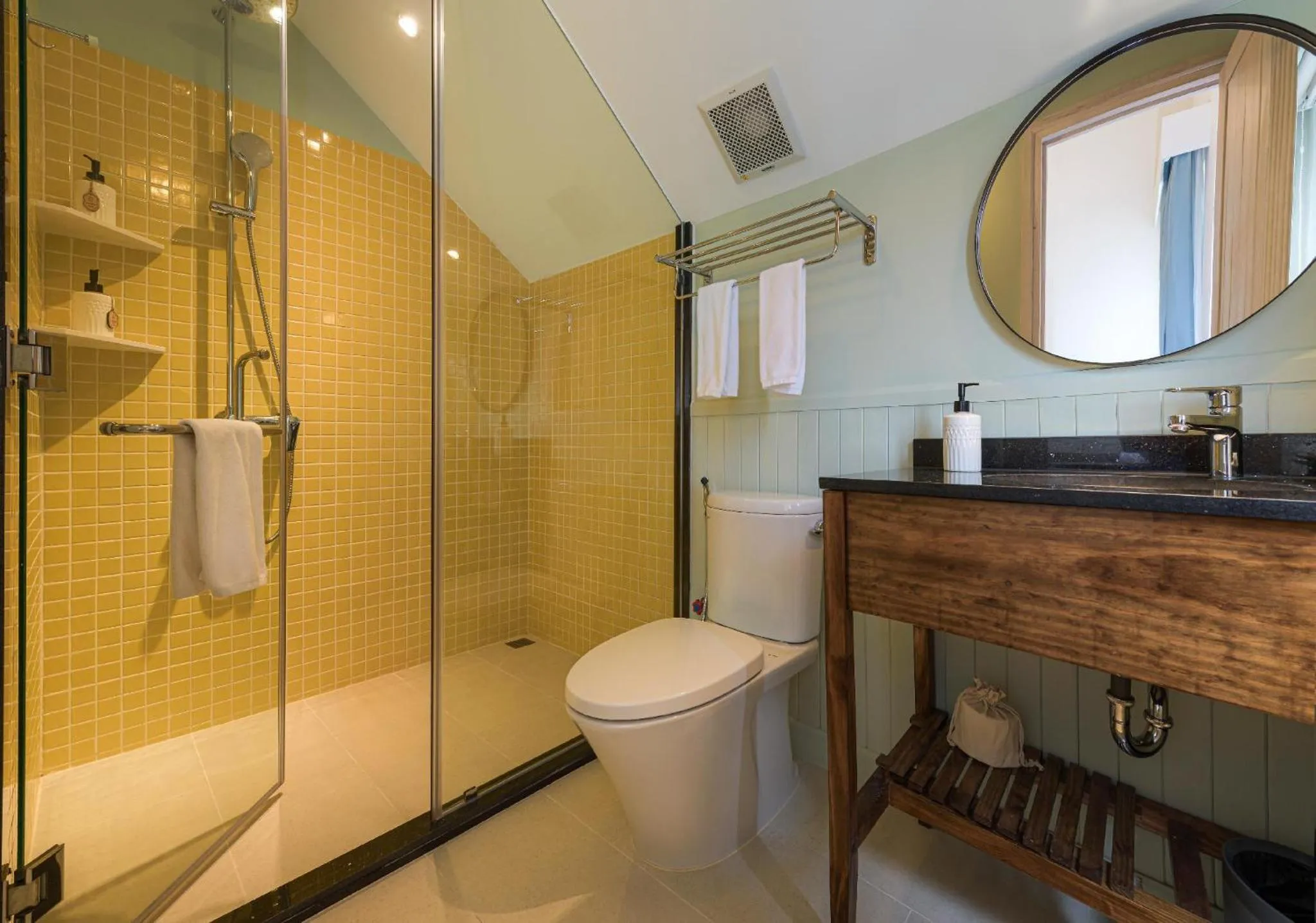 Bathroom in La Em Boutique Villa