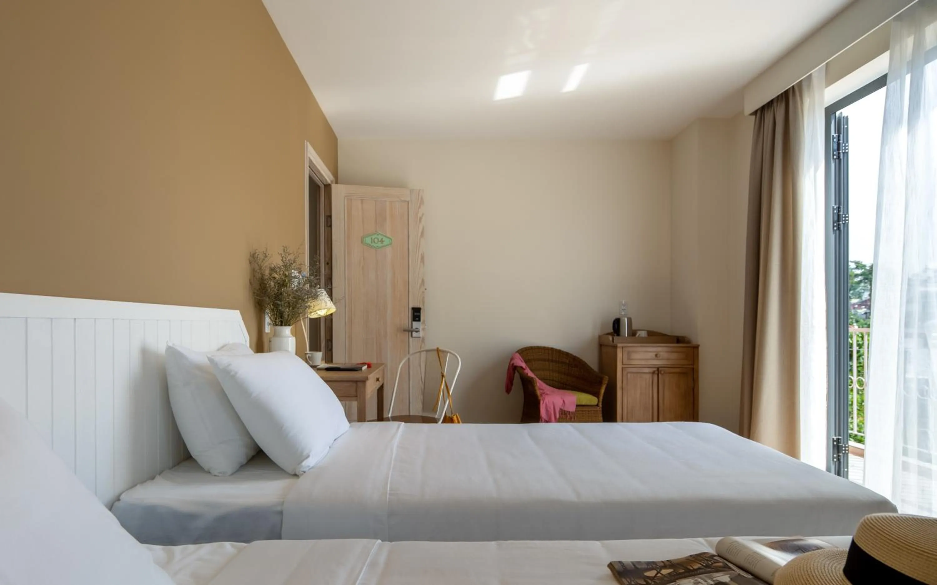 Photo of the whole room, Bed in La Em Boutique Villa