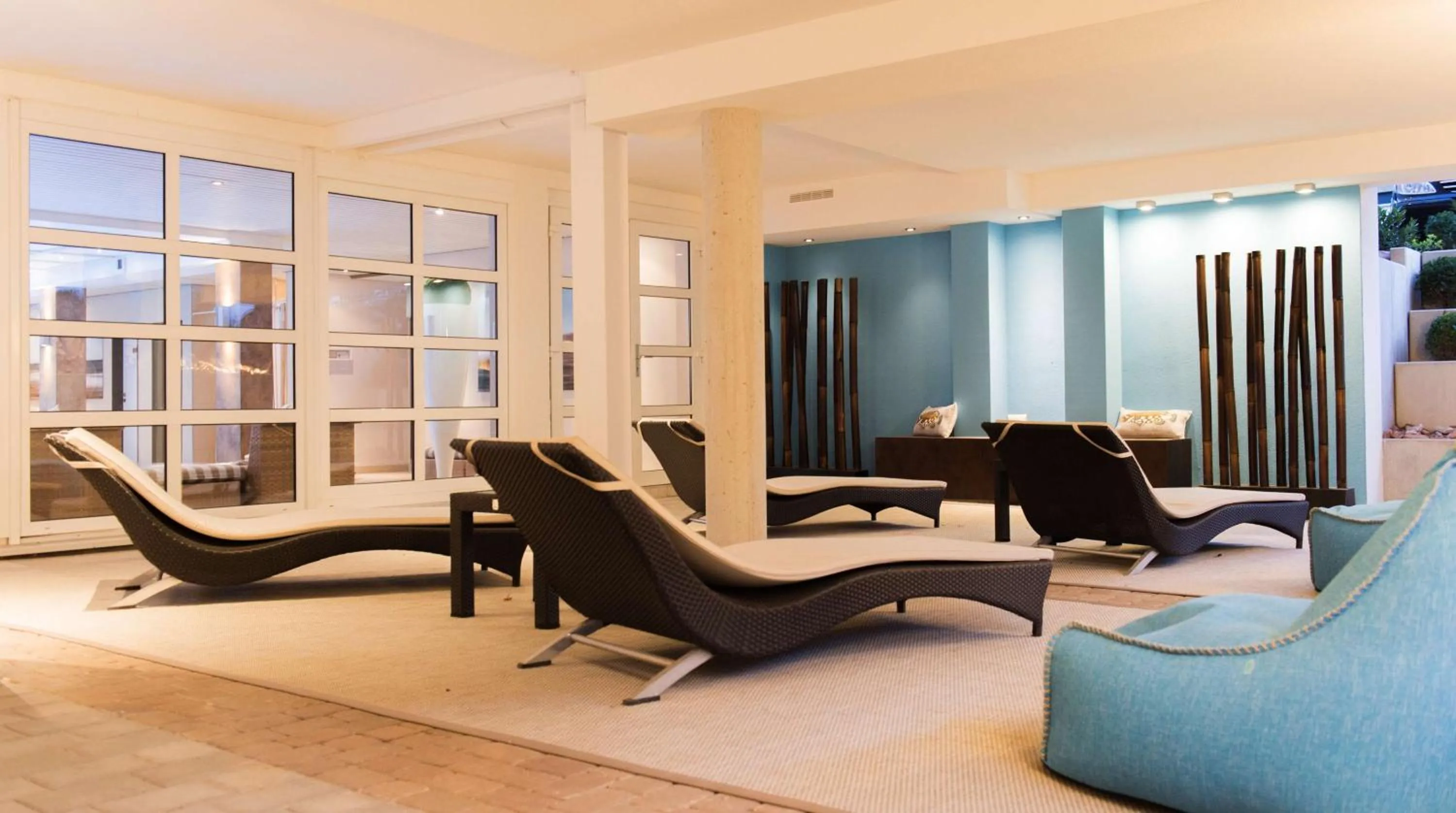 Pool view in Atrium Hotel Mainz