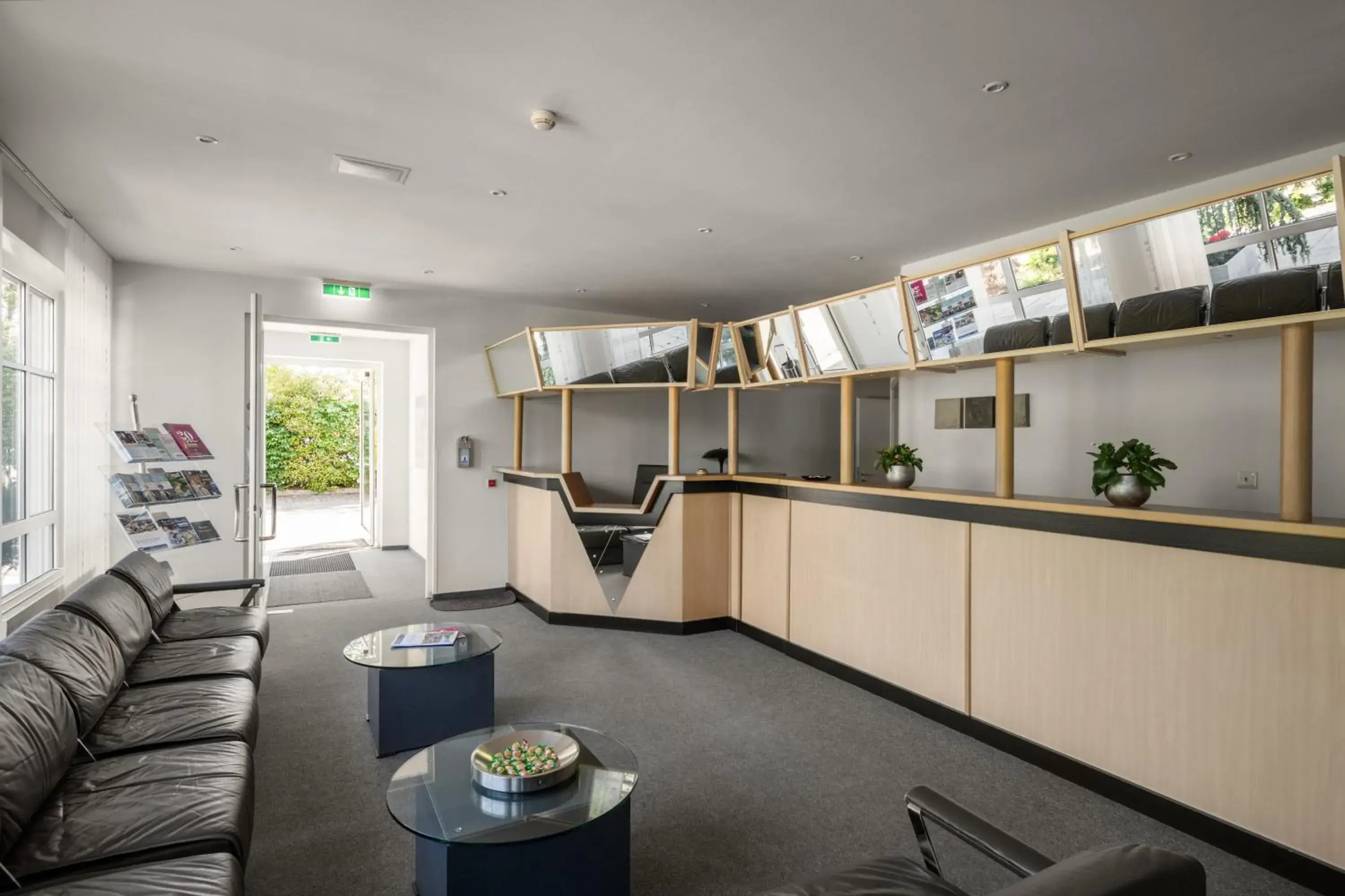 Lobby or reception in Kirchers Park & Wellnesshotel Kaiserstuhl Garni Lobby or reception in Kirchers Park & Wellnesshotel Kaiserstuhl Garni