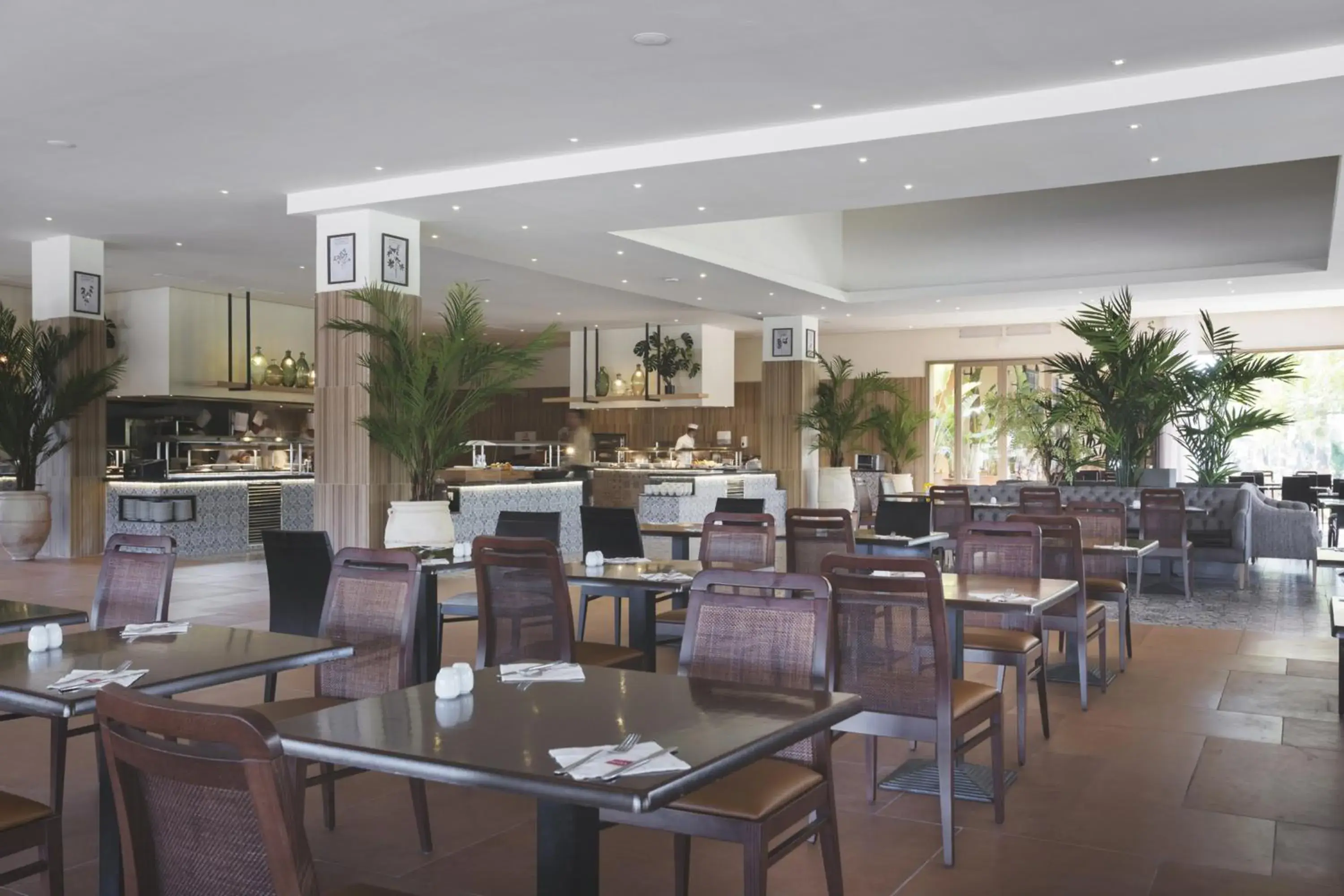 Restaurant/places to eat in Hotel Riu Tikida Palmeraie - All Inclusive Restaurant/places to eat in Hotel Riu Tikida Palmeraie - All Inclusive