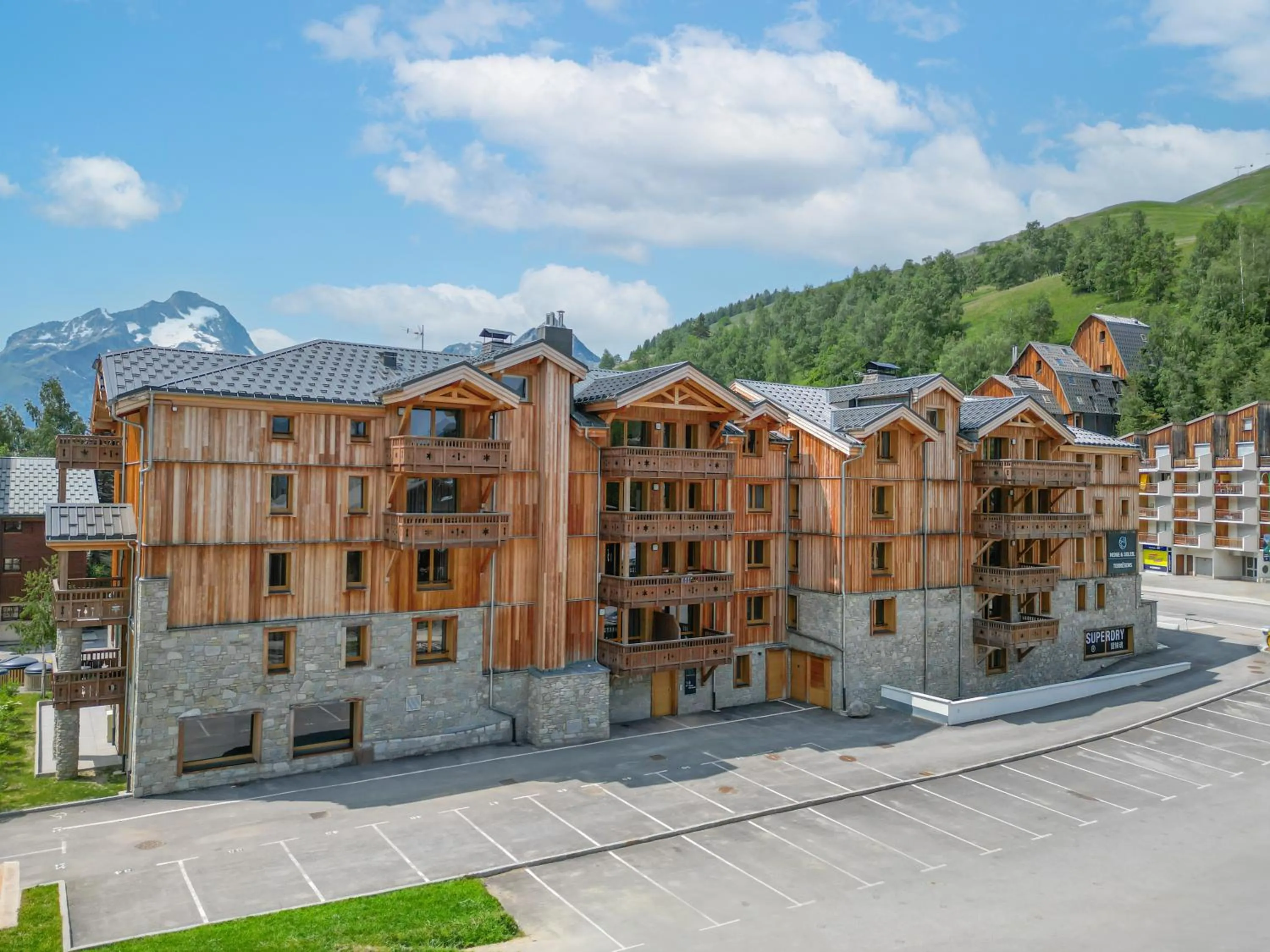 Property building in TERRESENS - Neige et Soleil