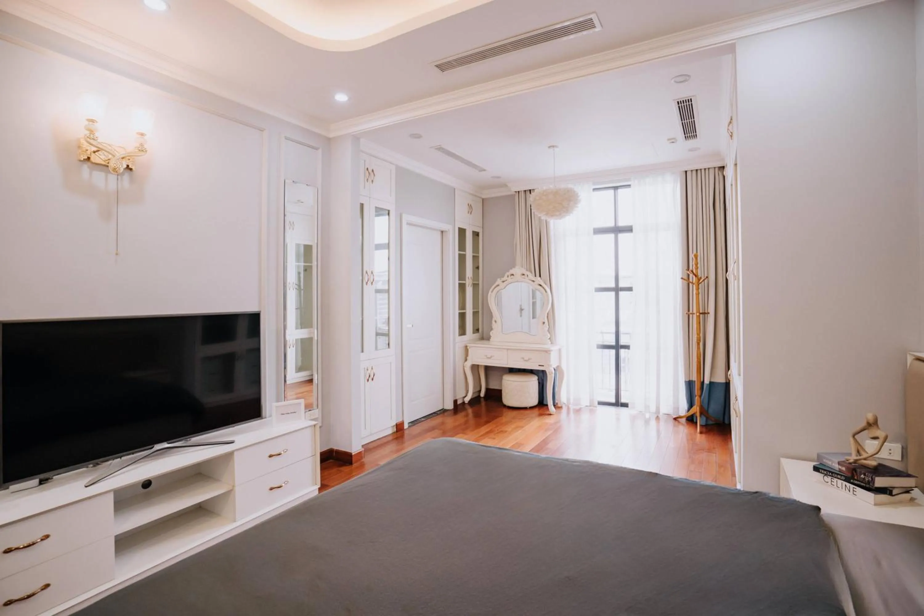 Bed in Merci Vinhomes Imperia Hai Phong