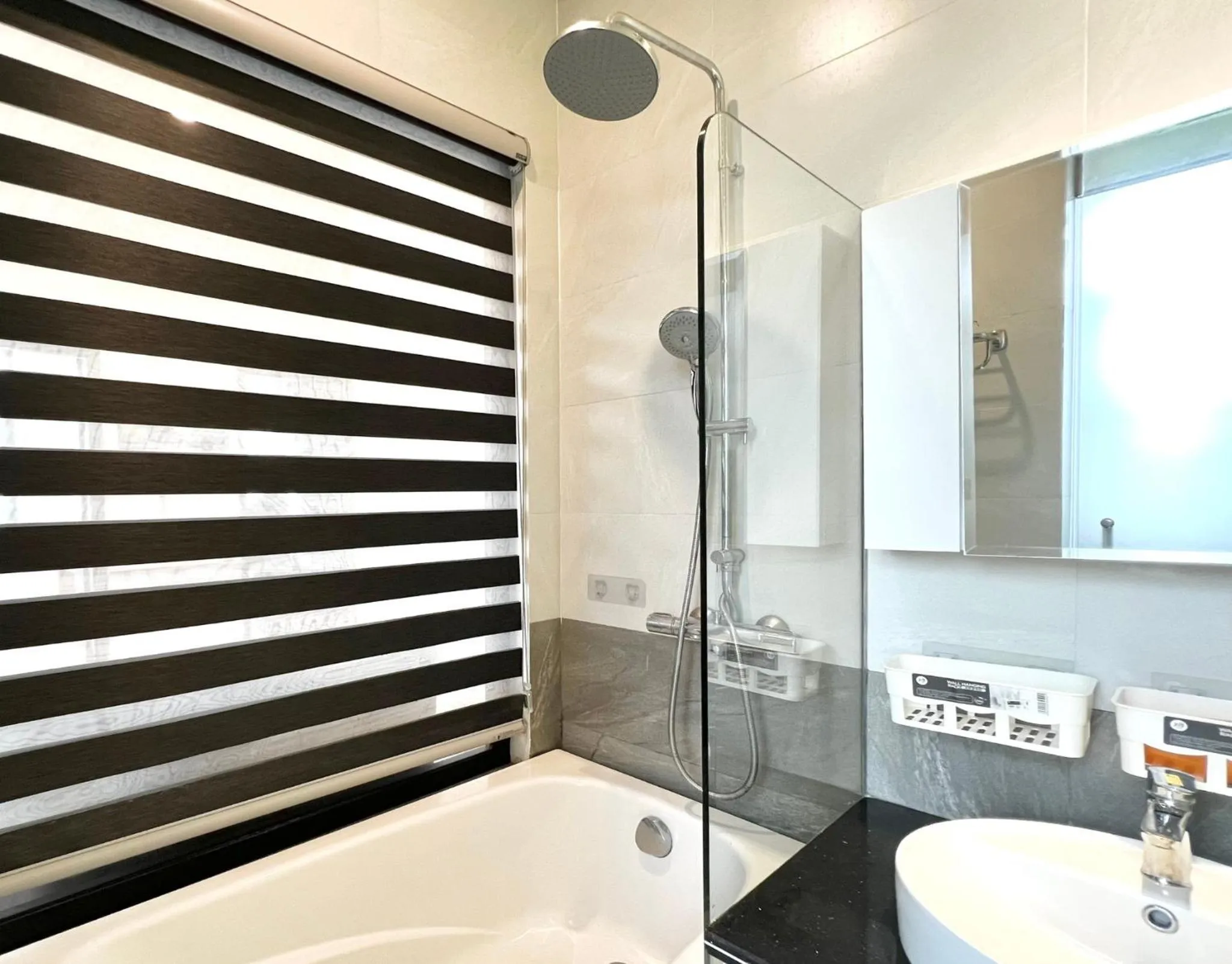 Shower in Merci Vinhomes Imperia Hai Phong