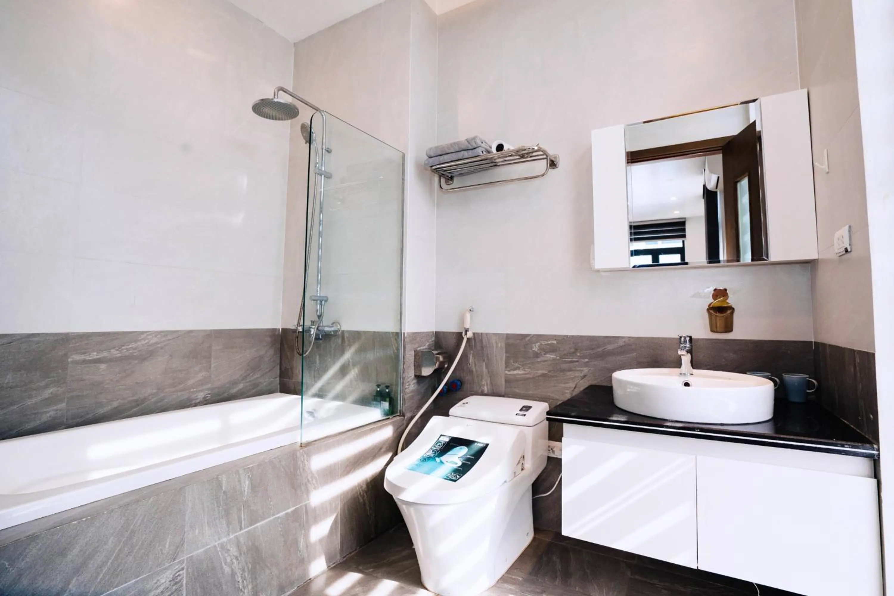 Shower in Merci Vinhomes Imperia Hai Phong