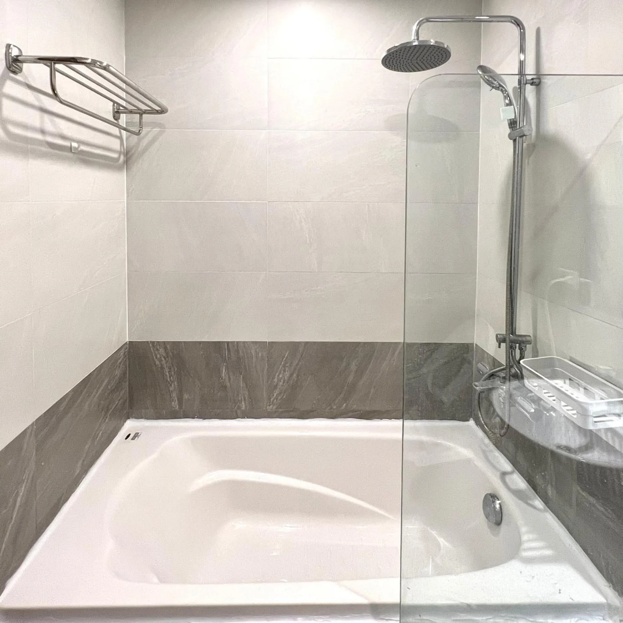 Shower in Merci Vinhomes Imperia Hai Phong