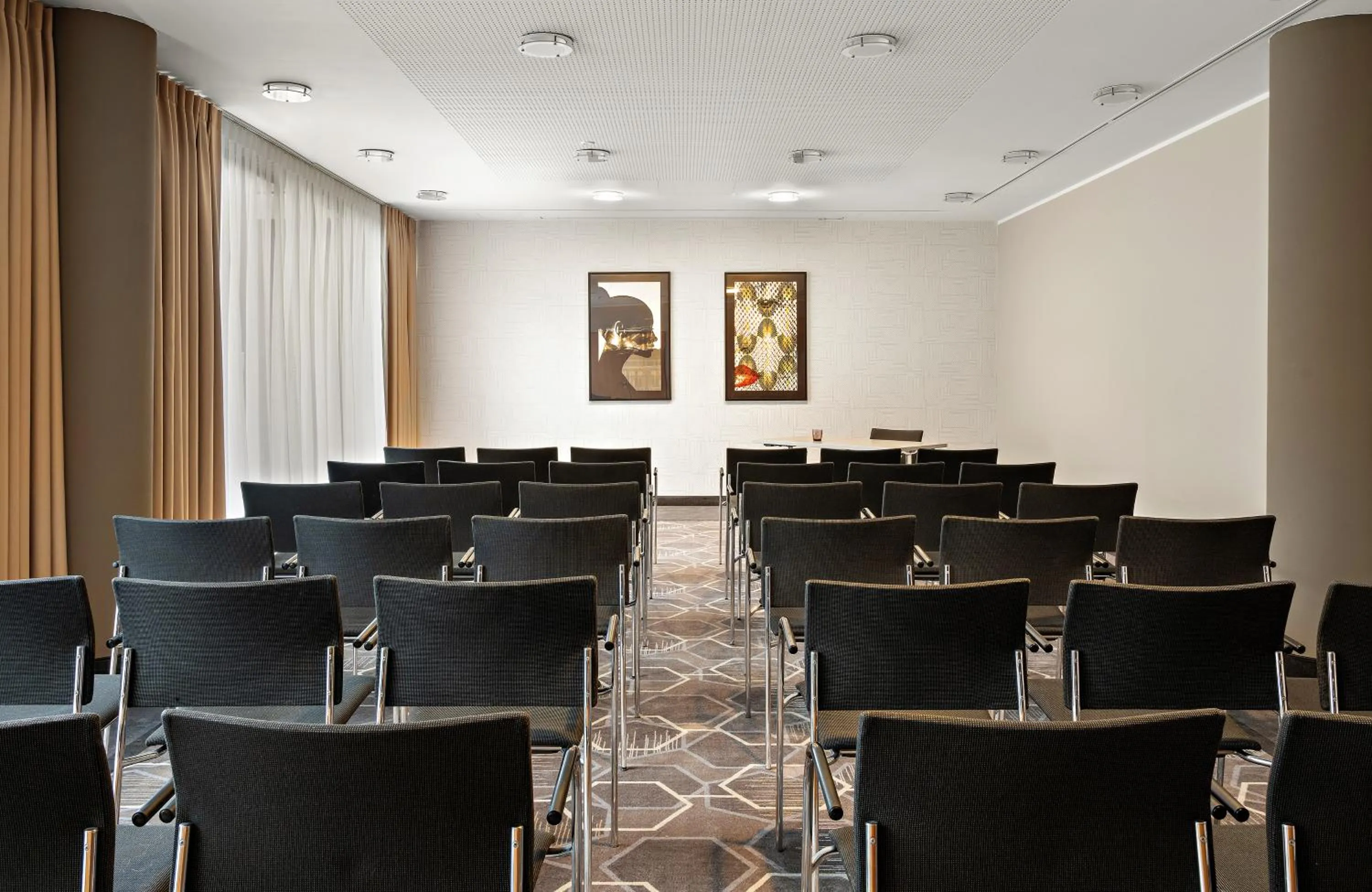 Meeting/conference room in Leonardo Hotel Esslingen