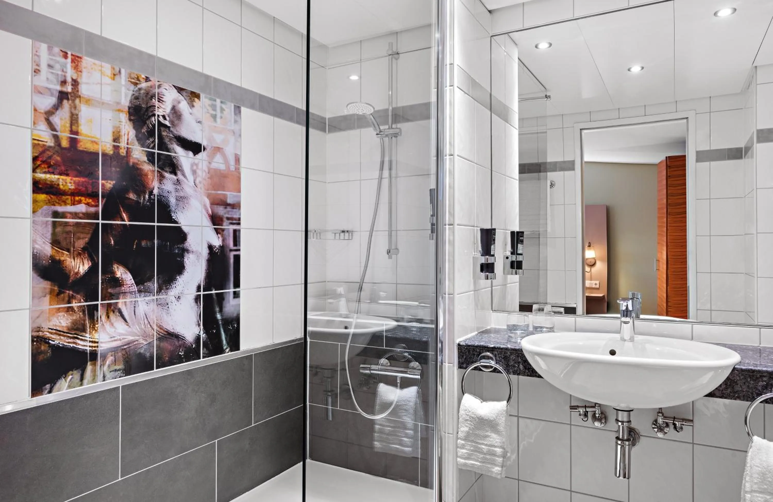 Bathroom in Leonardo Hotel Esslingen