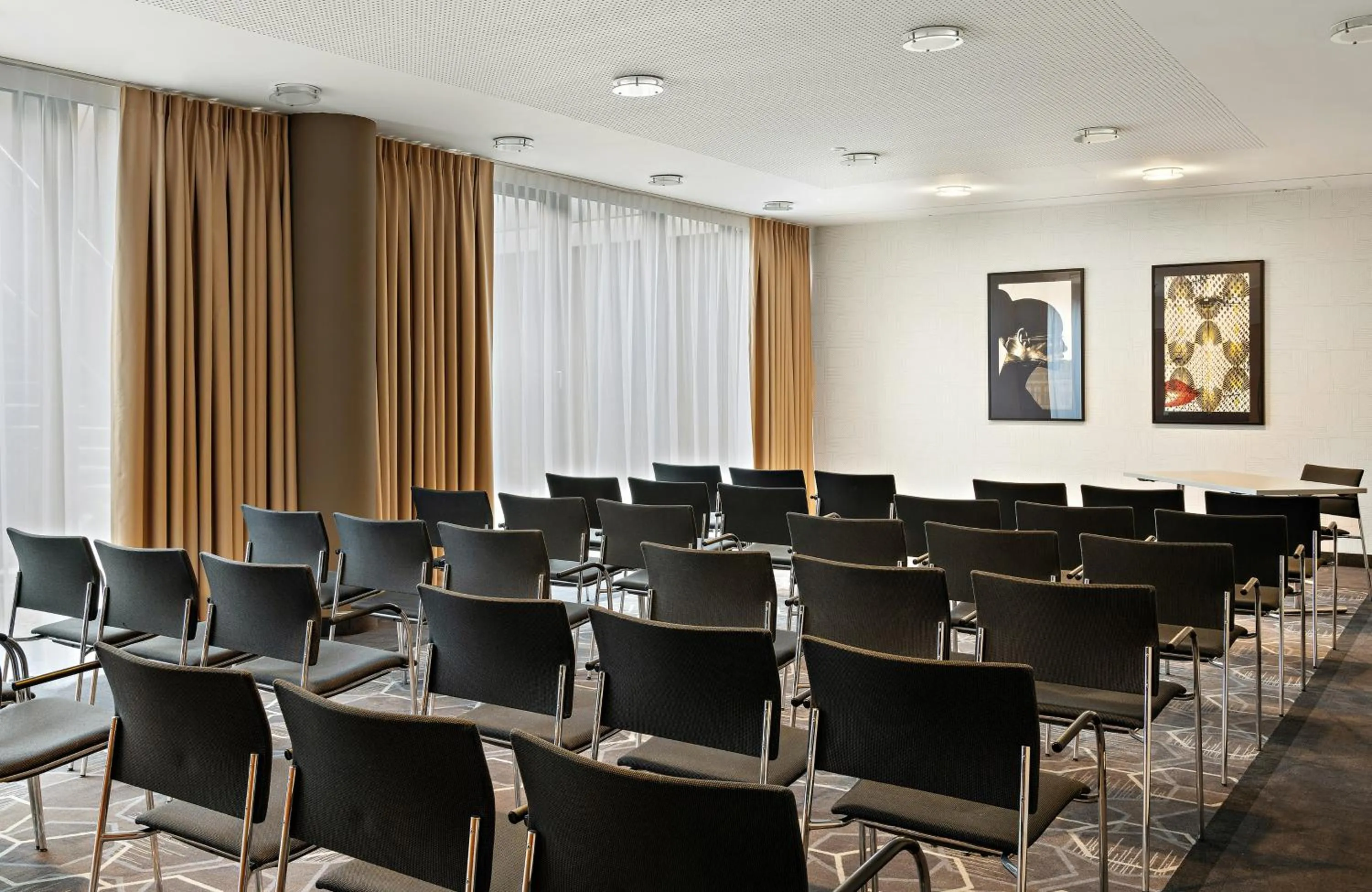 Meeting/conference room in Leonardo Hotel Esslingen