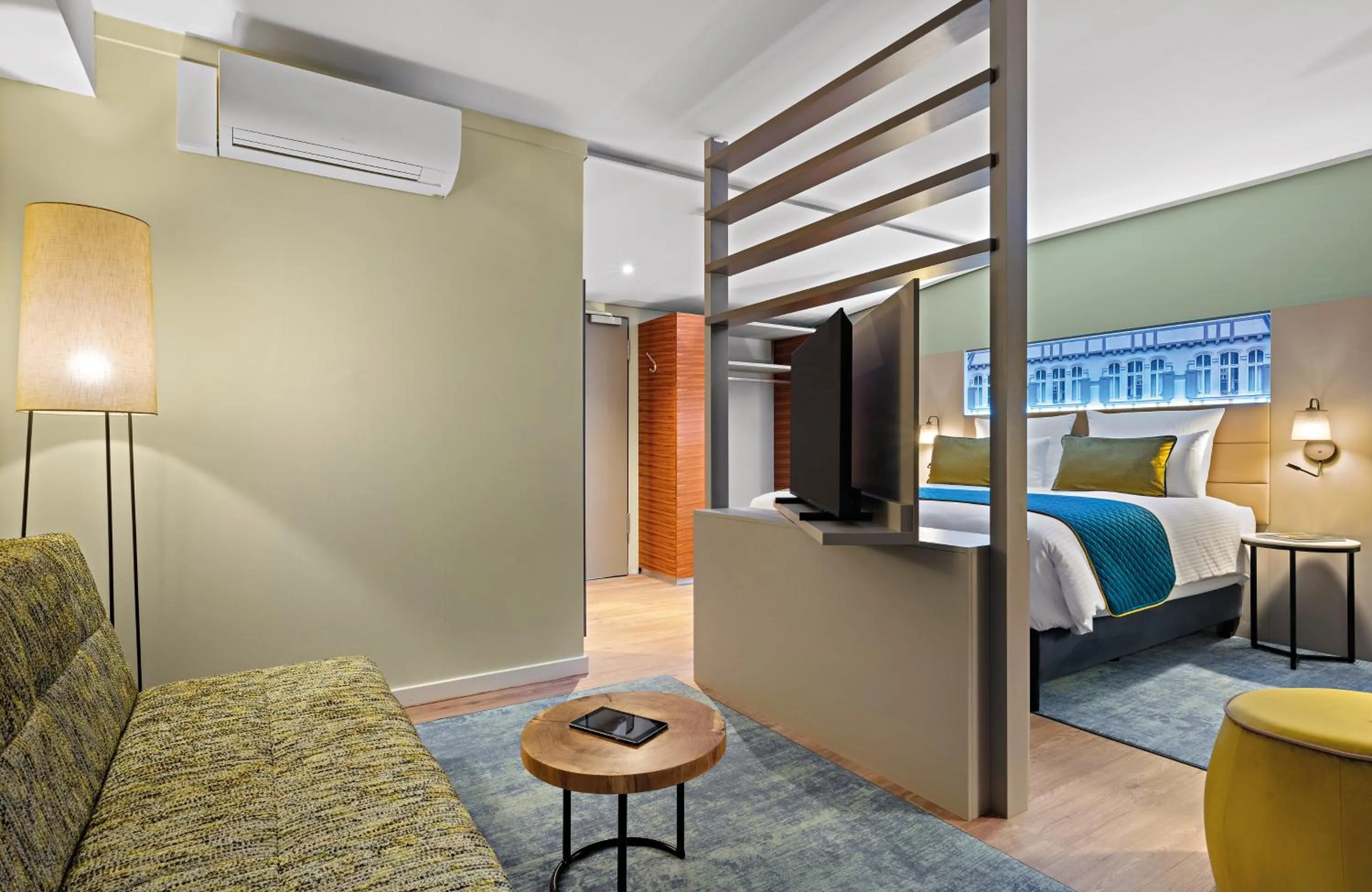 Photo of the whole room, Bed in Leonardo Hotel Esslingen