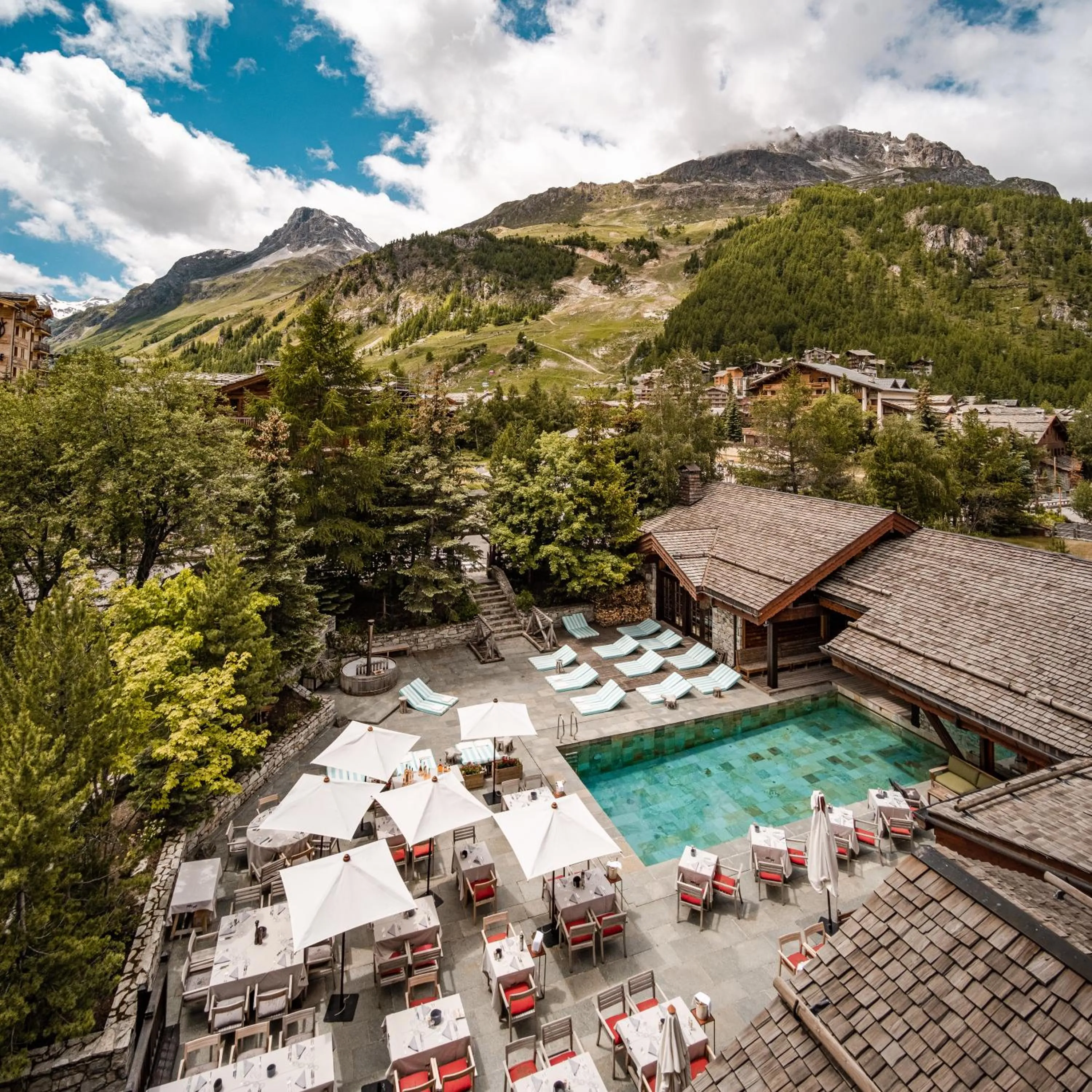Patio in Hôtel LE BLIZZARD