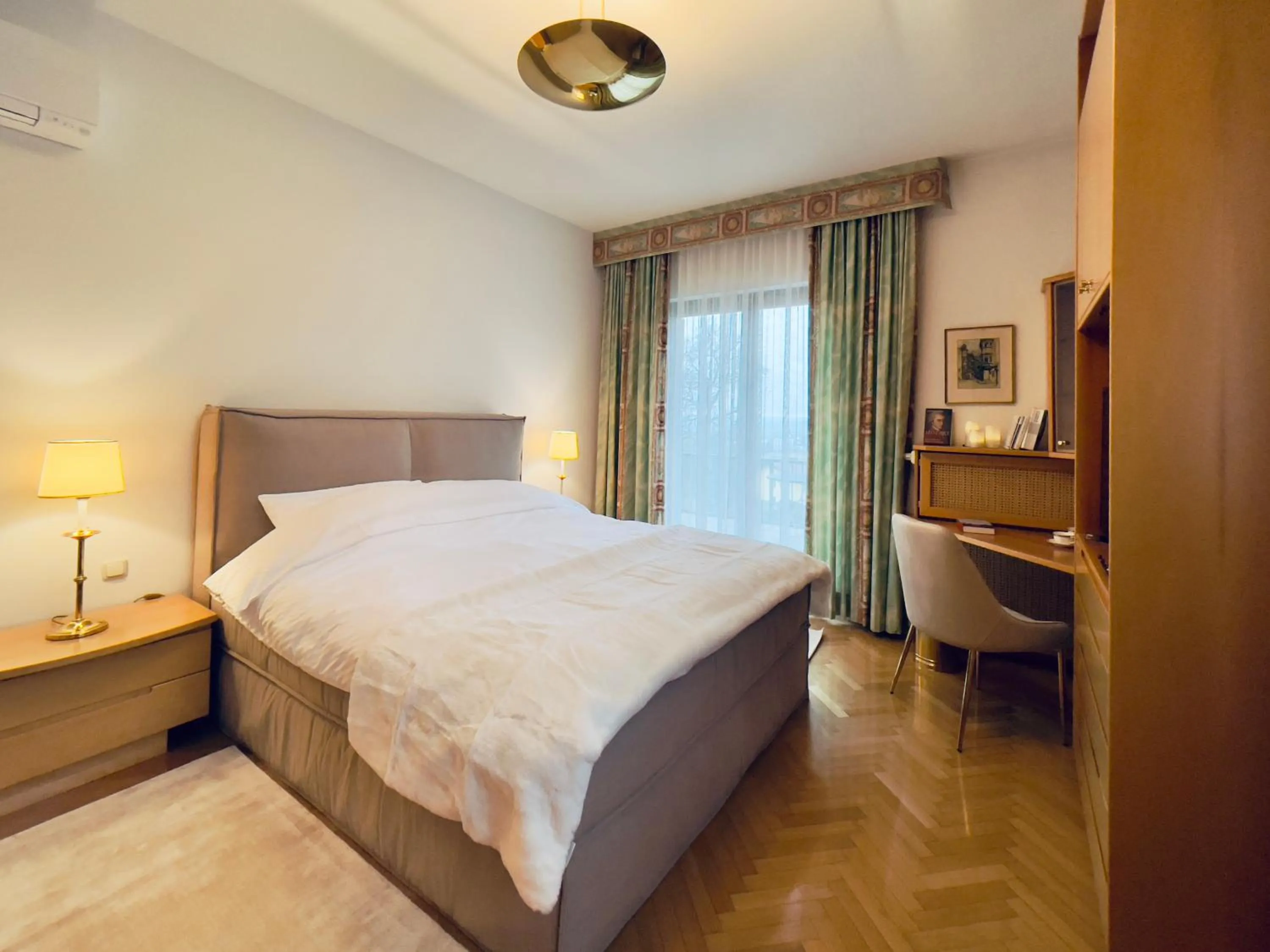 Bed in Landhaus zu Kürenberg