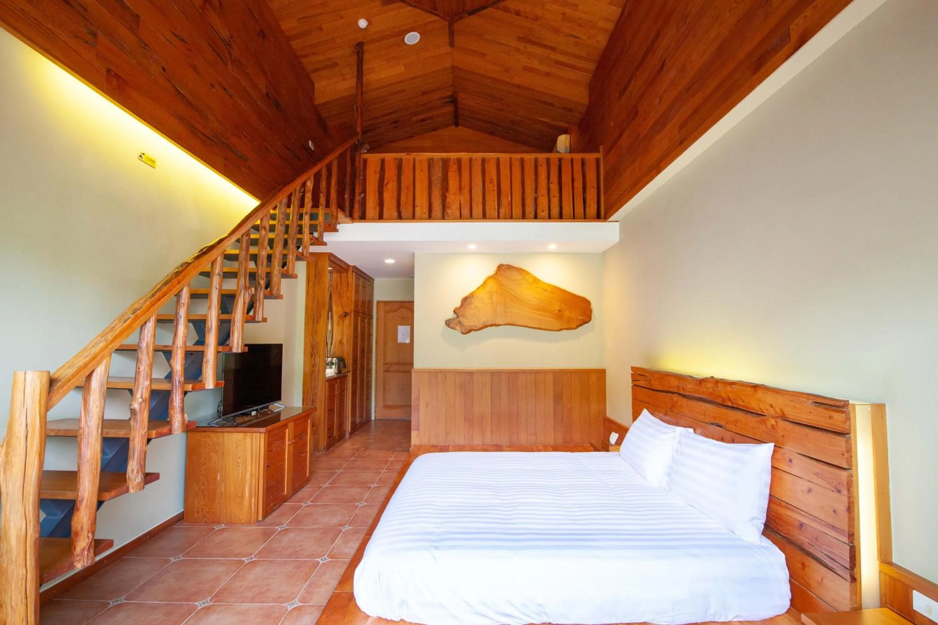 Photo of the whole room, Bed in Hinoki House