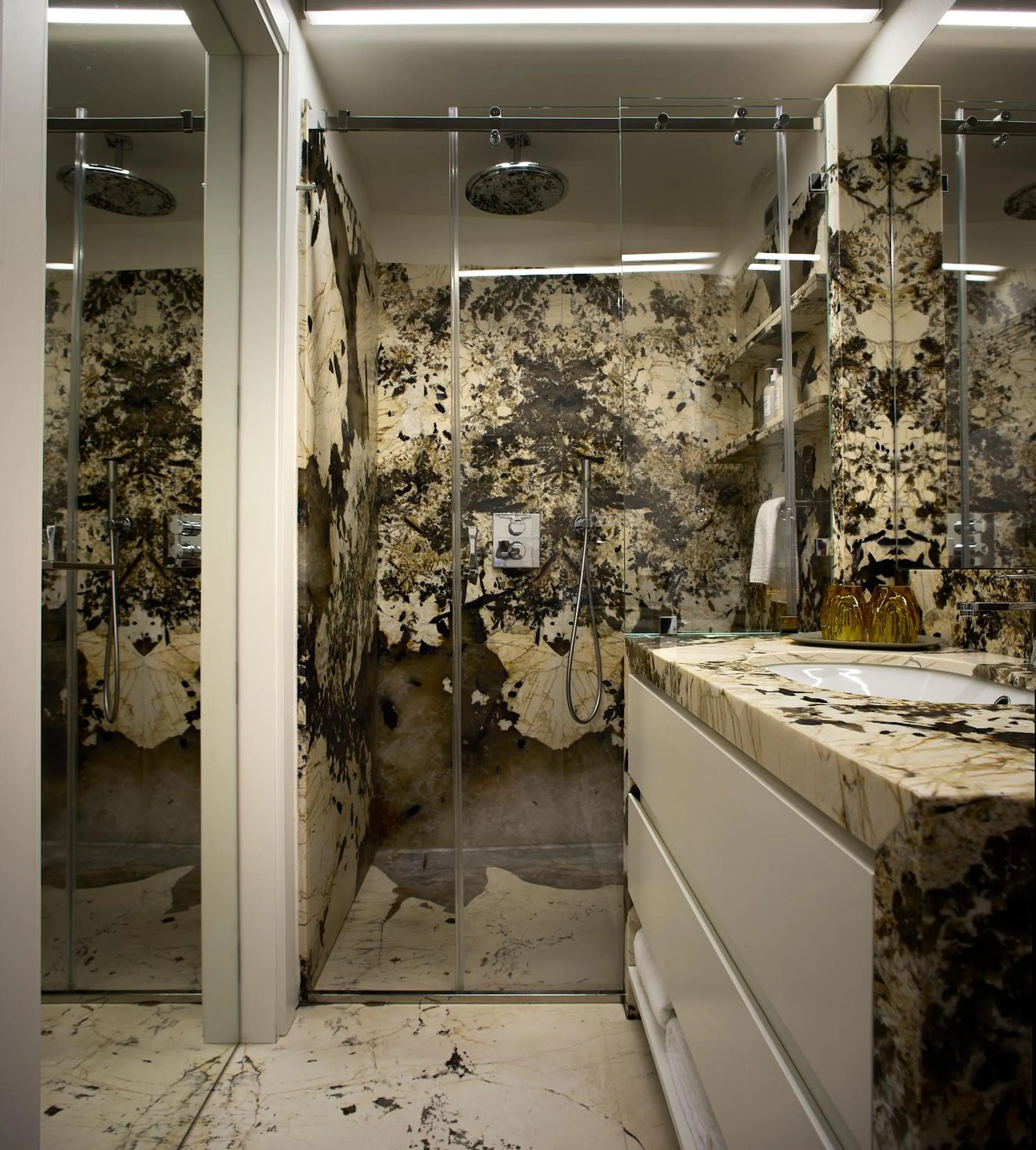 Bathroom in Palazzo Delle Pietre - Luxury Apartments