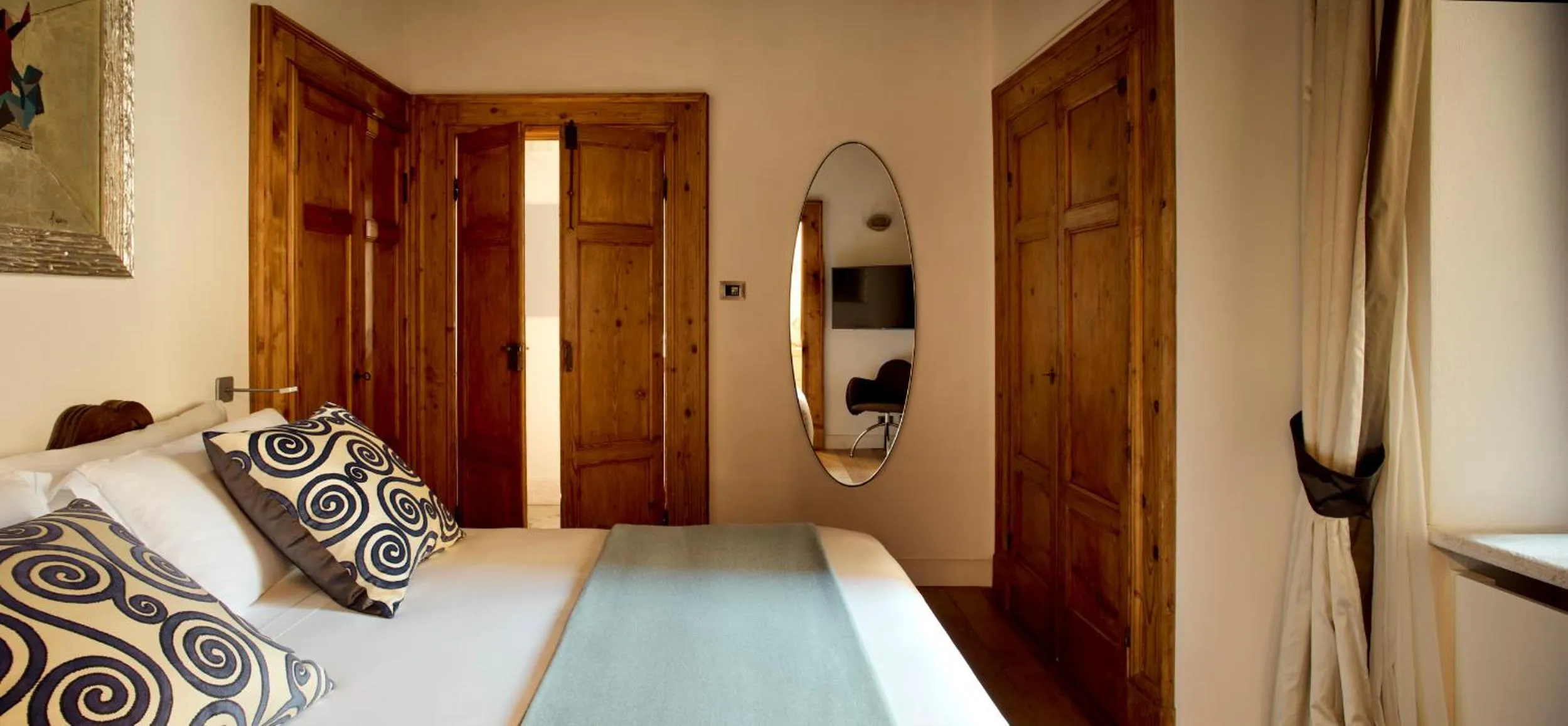 Bedroom, Bed in Palazzo Delle Pietre - Luxury Apartments