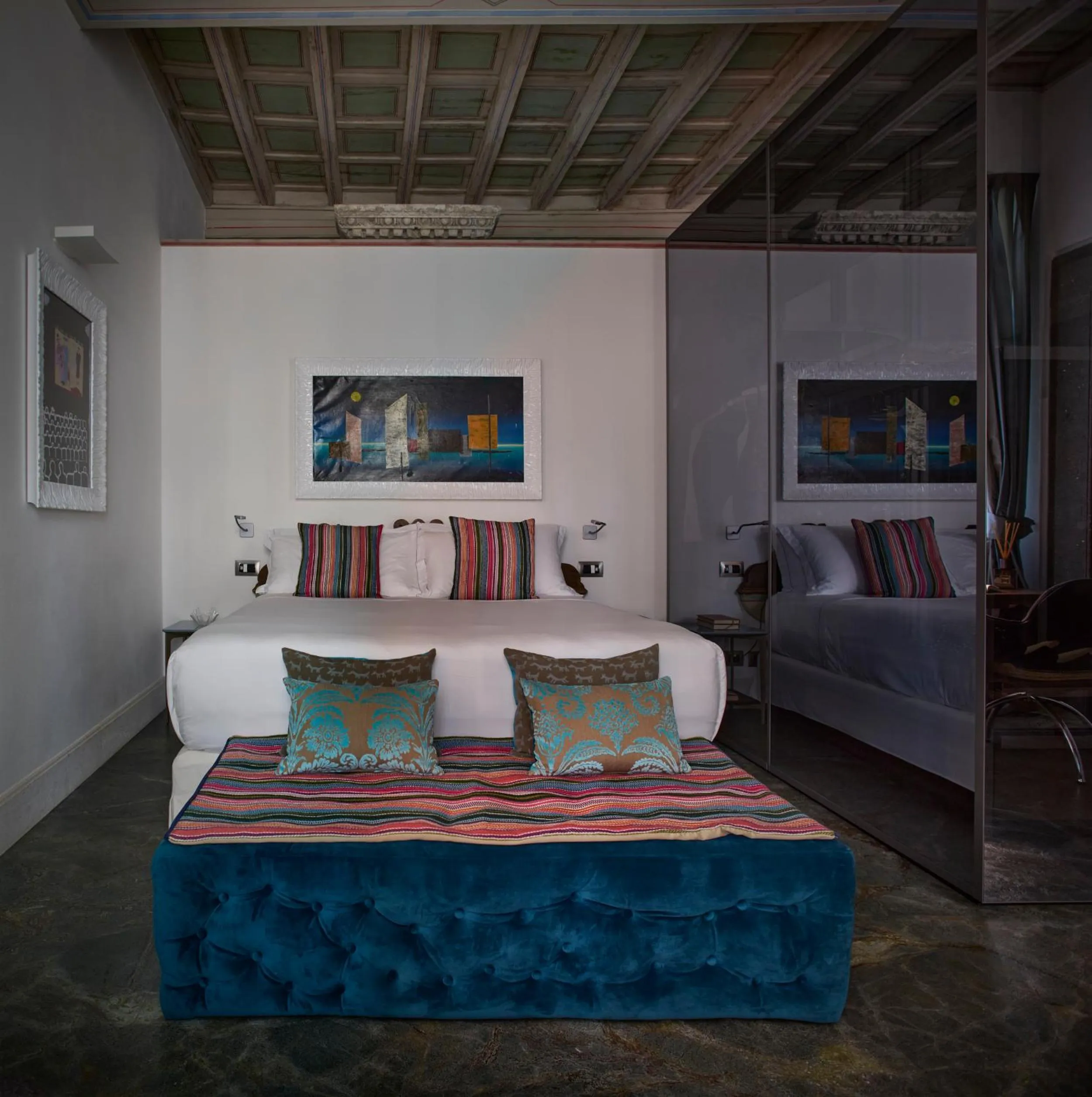 Bed in Palazzo Delle Pietre - Luxury Apartments