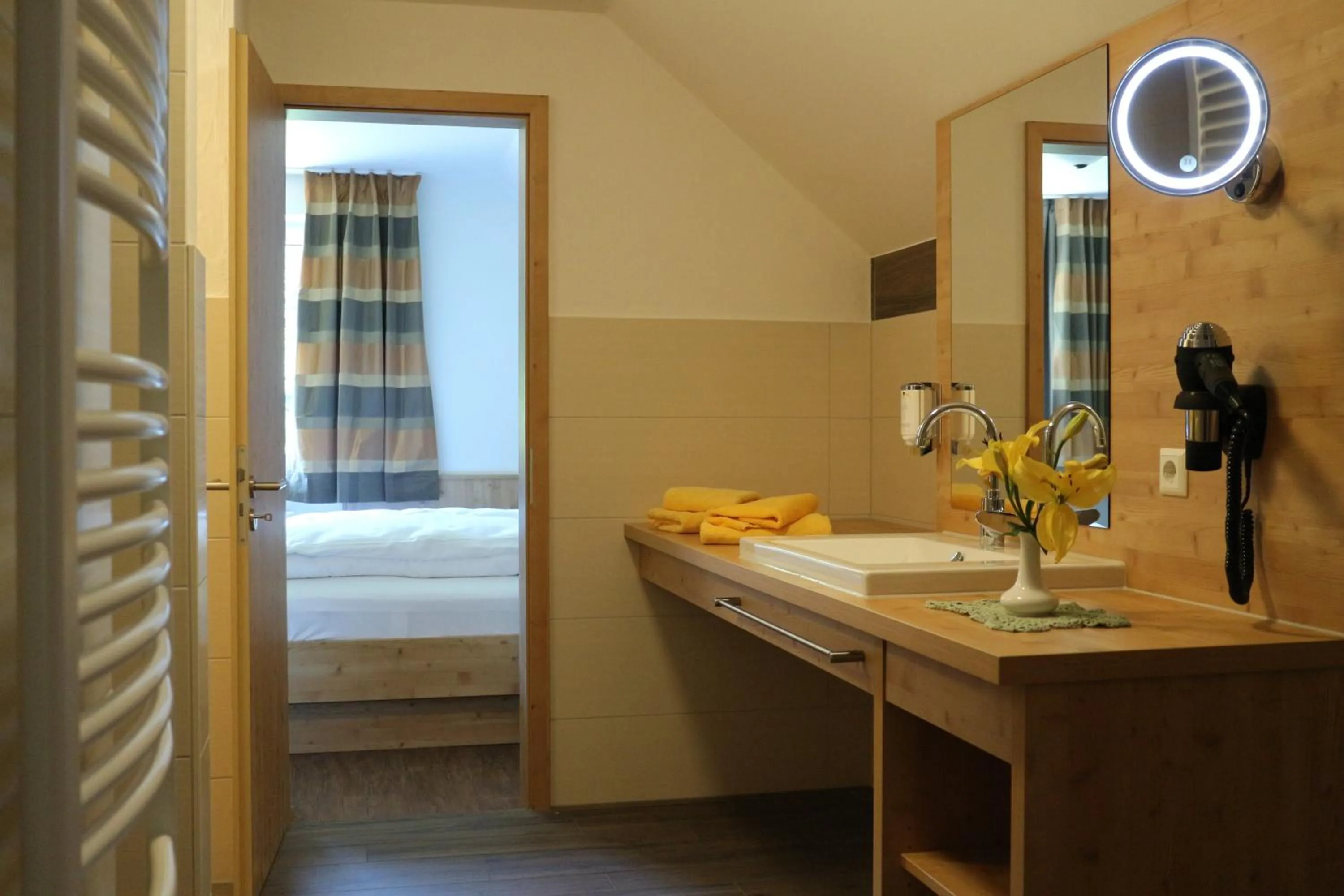 Bathroom, Bed in Landgasthof Adler Pelzmühle