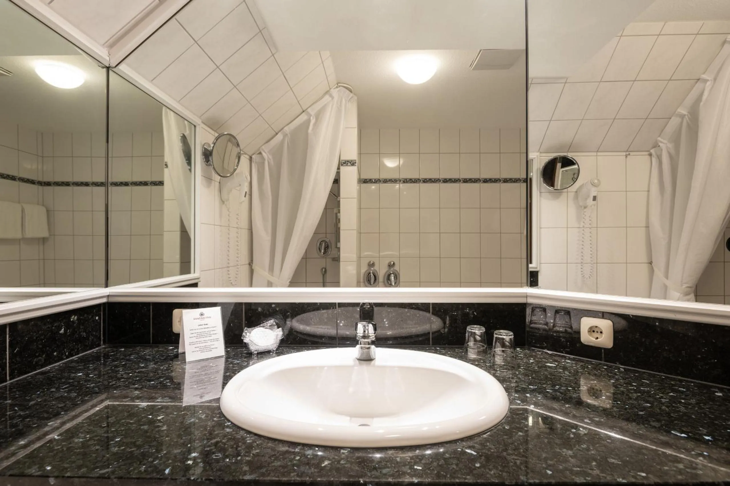 Bathroom in Schloß-Hotel Petry
