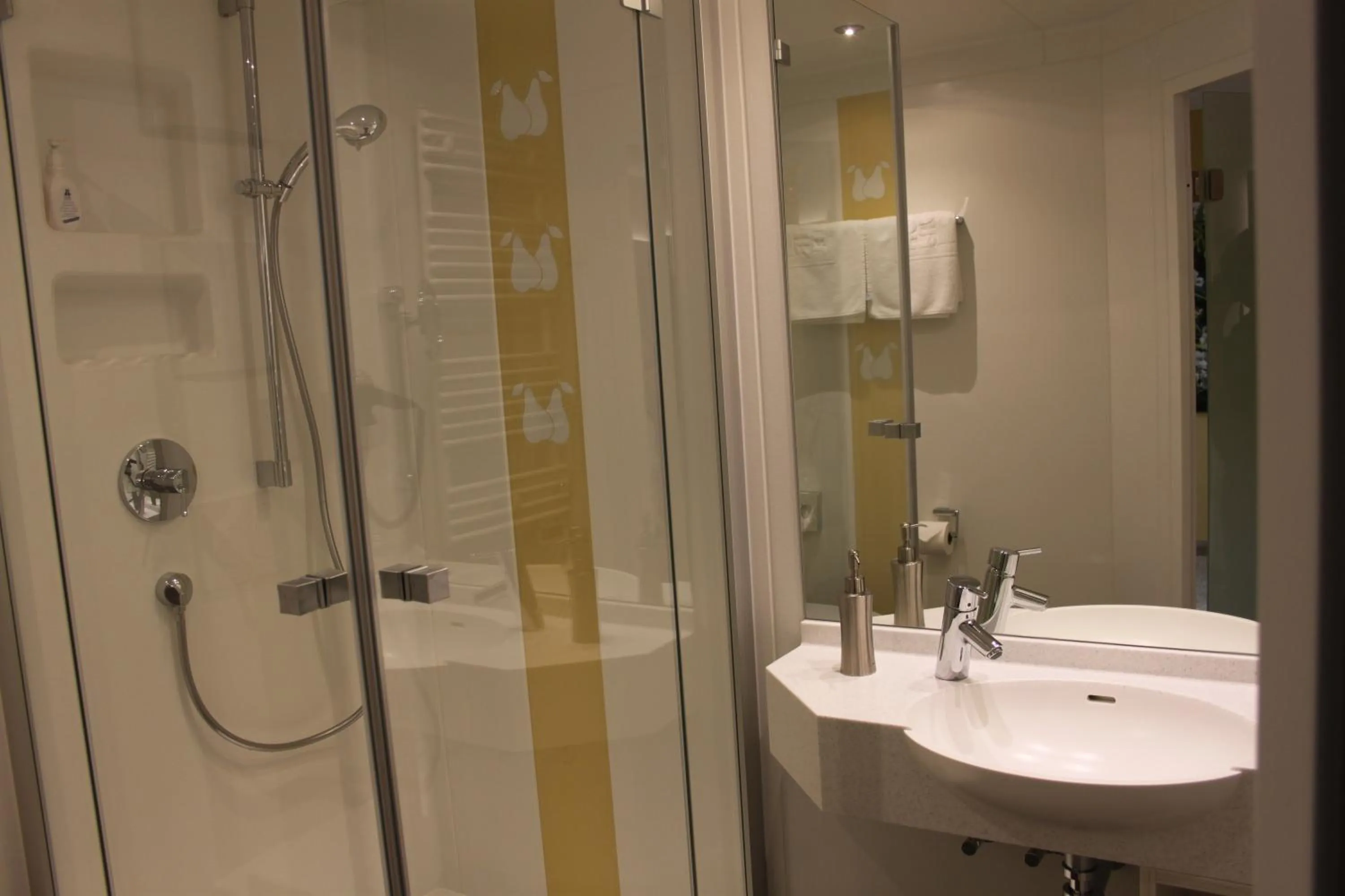 Bathroom in Hotel-Gasthof Die Post Brennerei Frankenhöhe