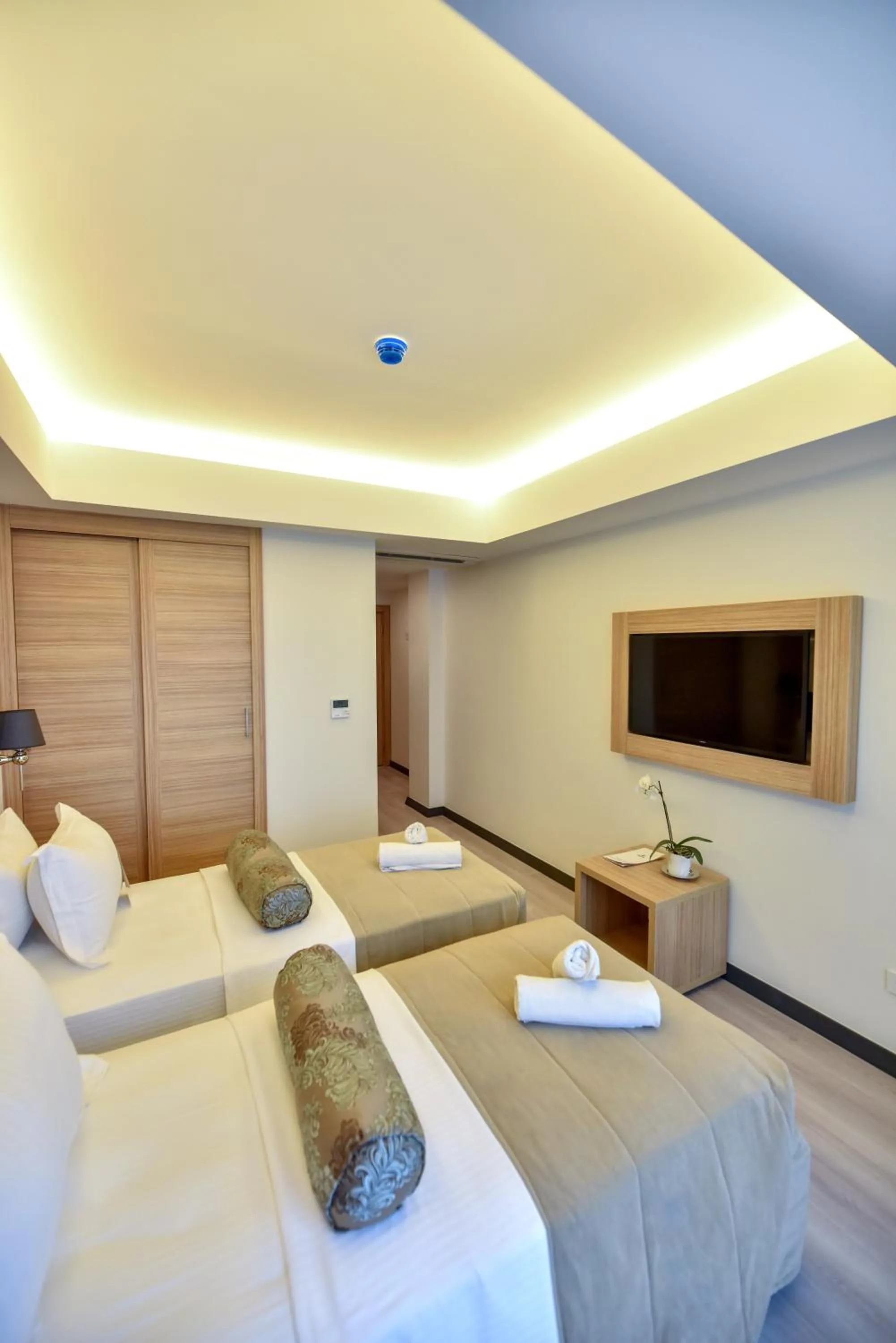 Photo of the whole room, Bed in Alesta Midtown