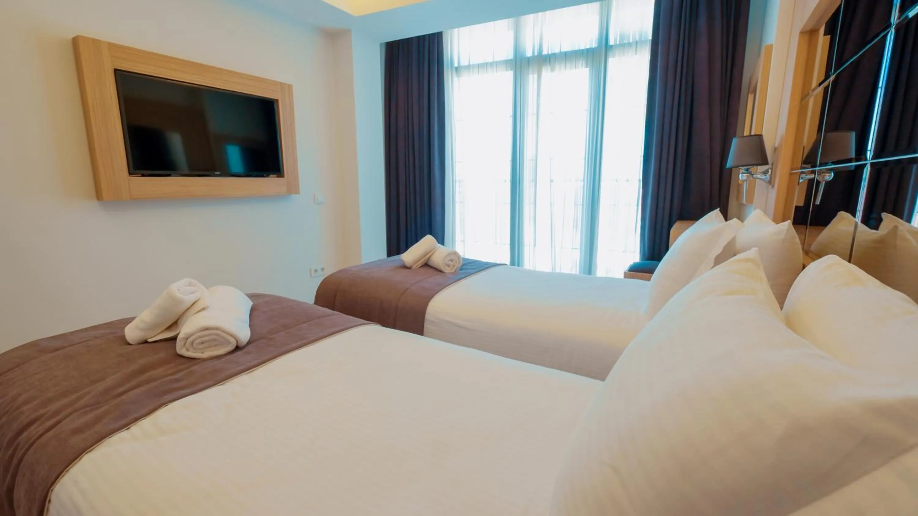 Bed in Alesta Midtown