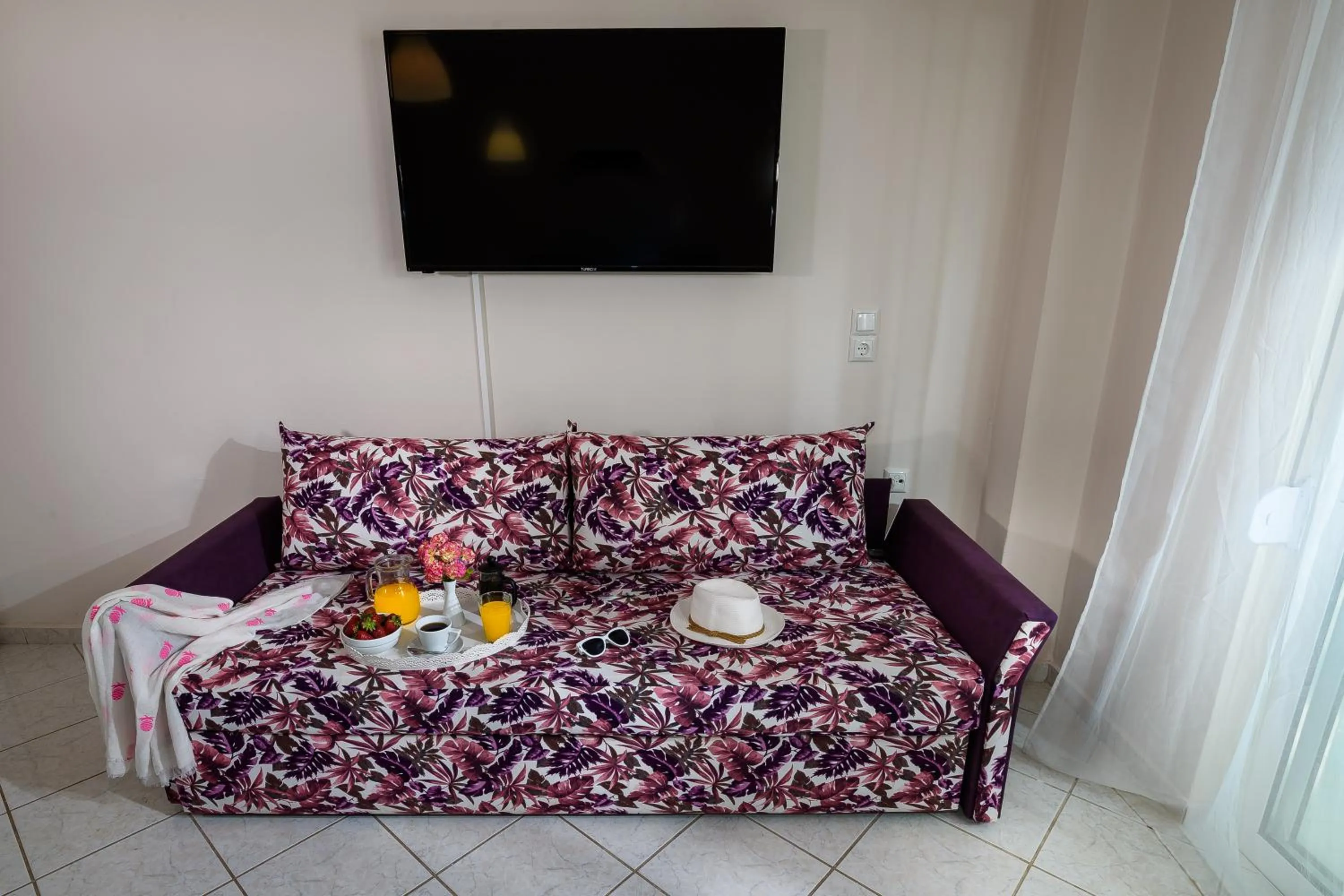 TV and multimedia in Room 25