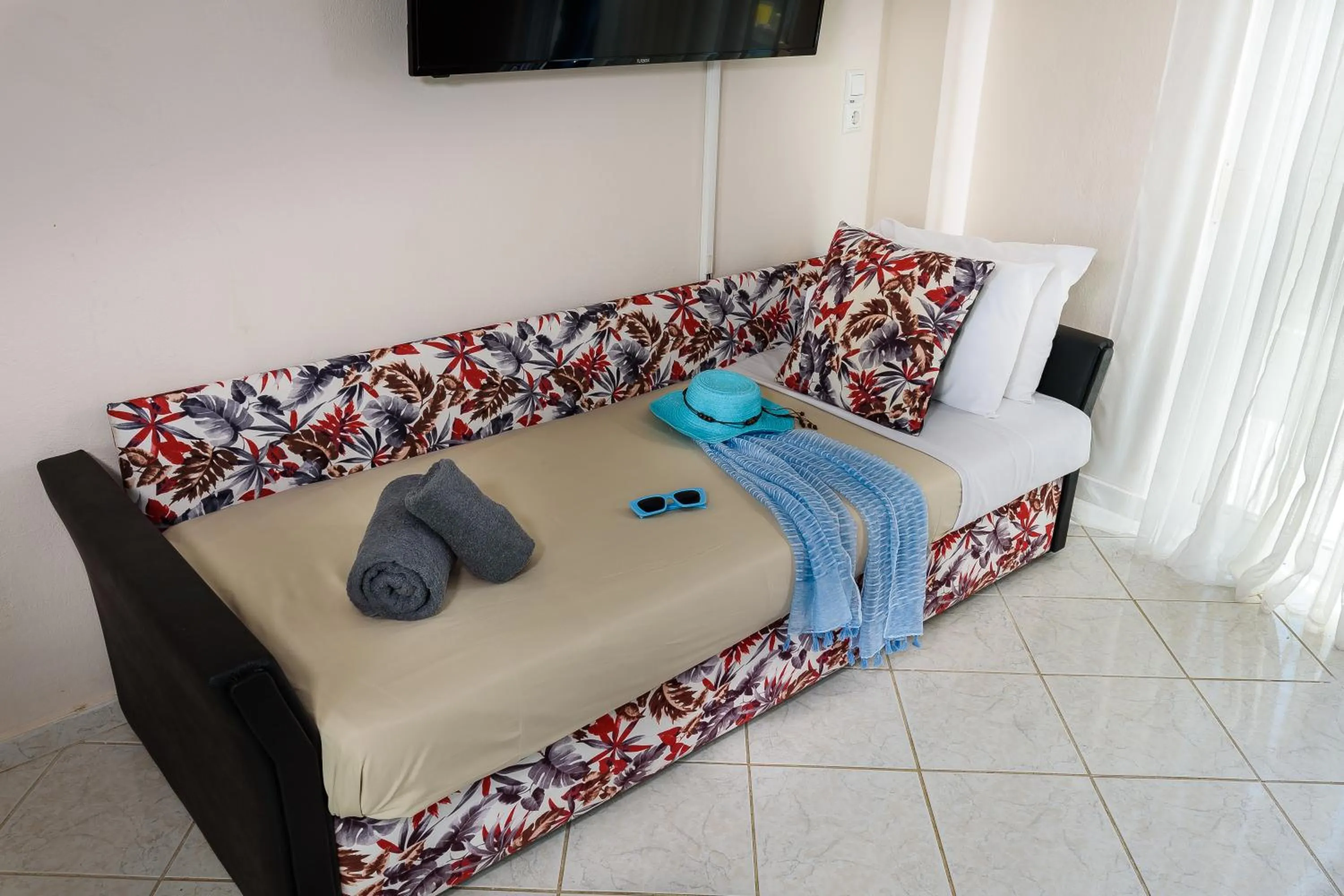 Living room in Room 25