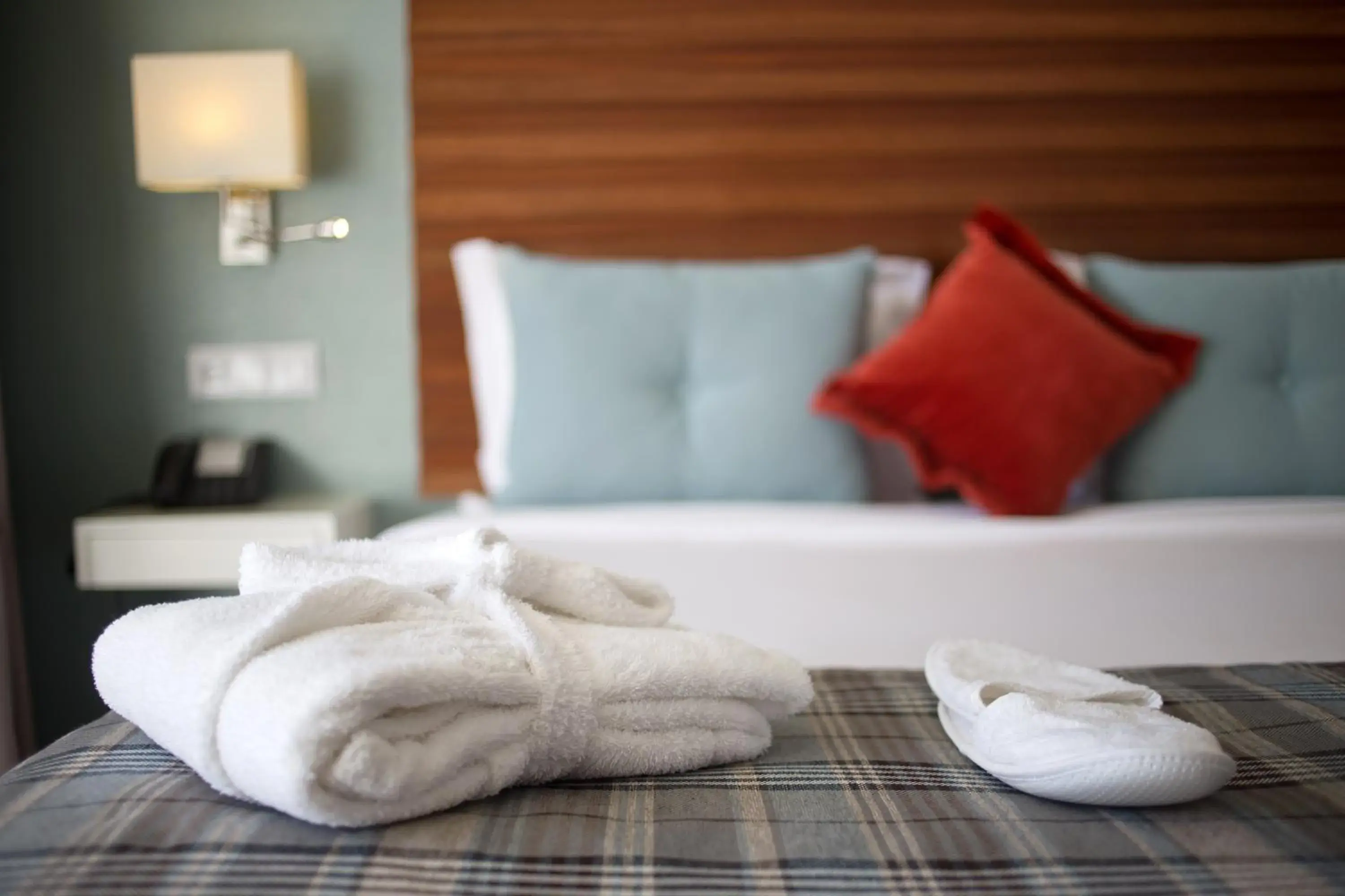 TV and multimedia, Bed in Hotel São Bento da Porta Aberta & Spa TV and multimedia, Bed in Hotel São Bento da Porta Aberta & Spa